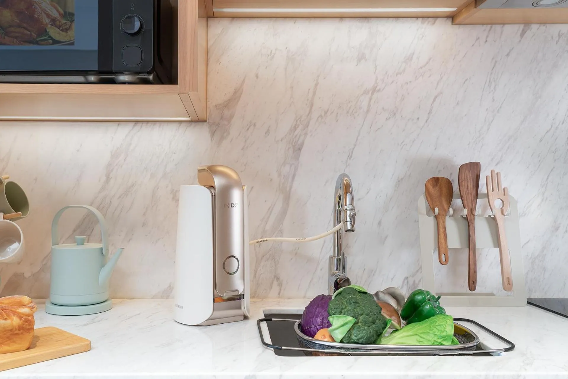 Kitchen or kitchenette in Somerset Fengdong Xi'an