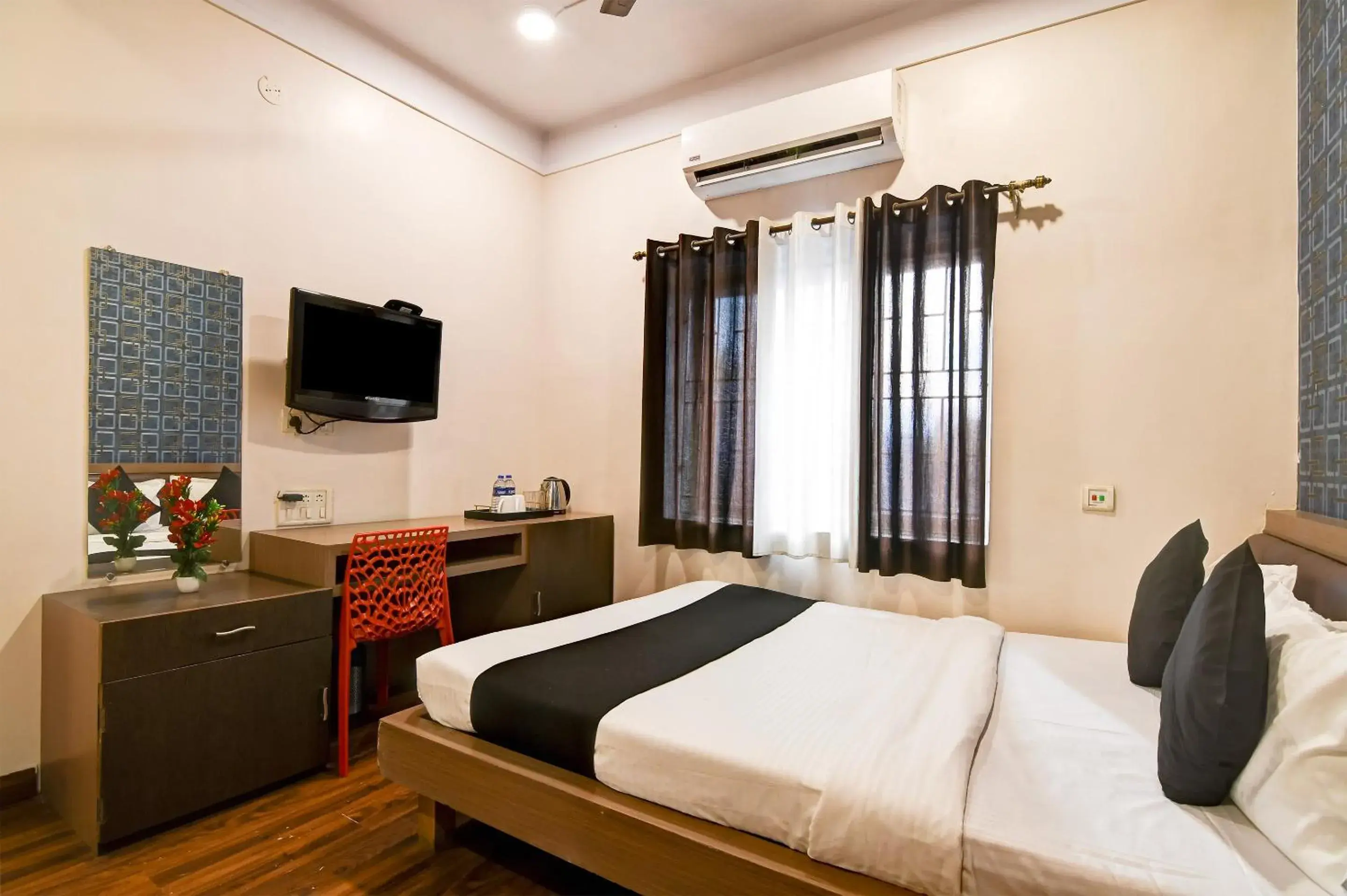 Deluxe Room in Brill Maner Residency Opposite Technopolis Deluxe Room in Brill Maner Residency Opposite Technopolis