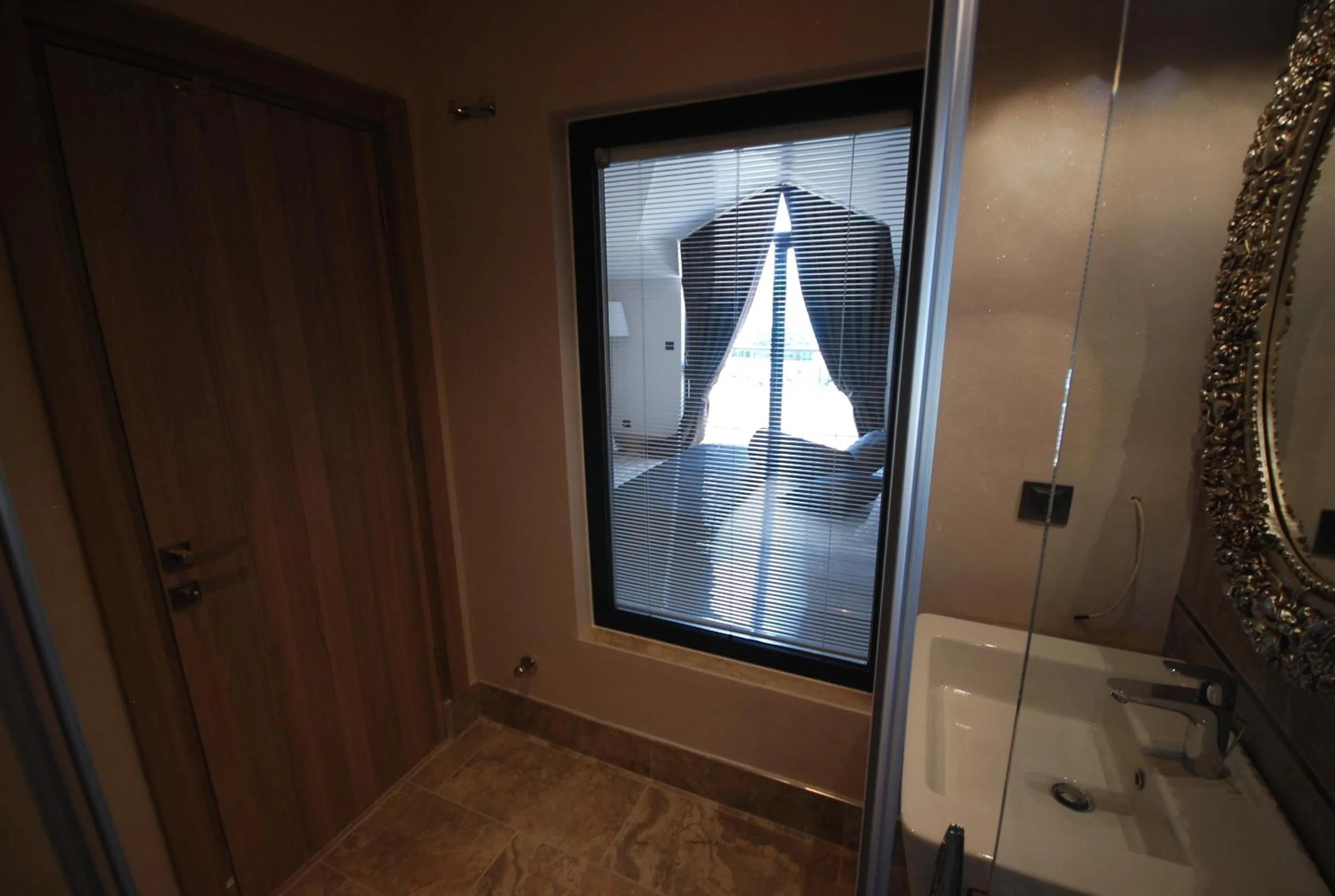 Shower in S3 Seahorse Beach Club