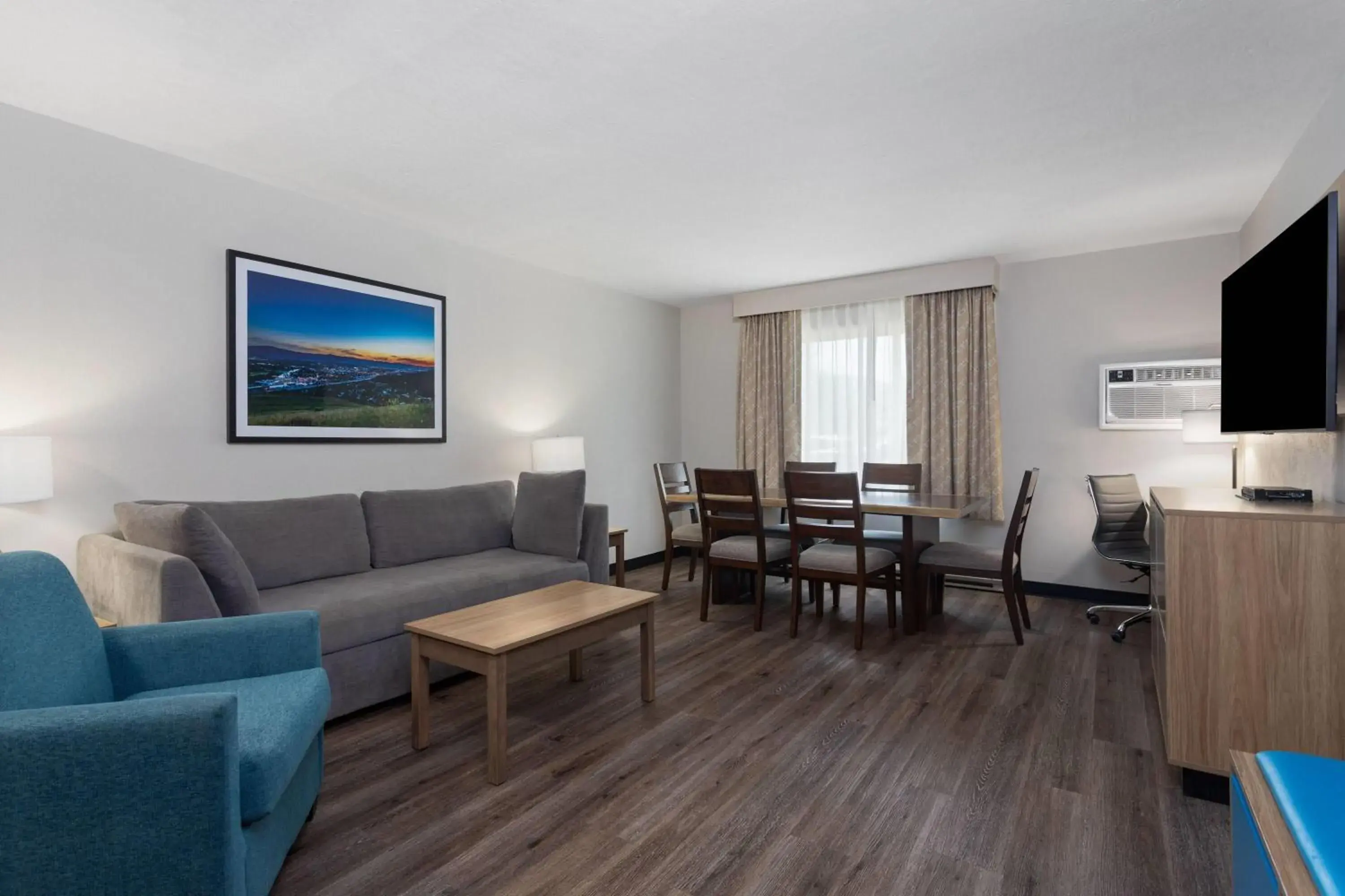 Studio Suite with Two Queen Beds - Non-Smoking in Days Inn and Suites by Wyndham Downtown Missoula-University Studio Suite with Two Queen Beds - Non-Smoking in Days Inn and Suites by Wyndham Downtown Missoula-University