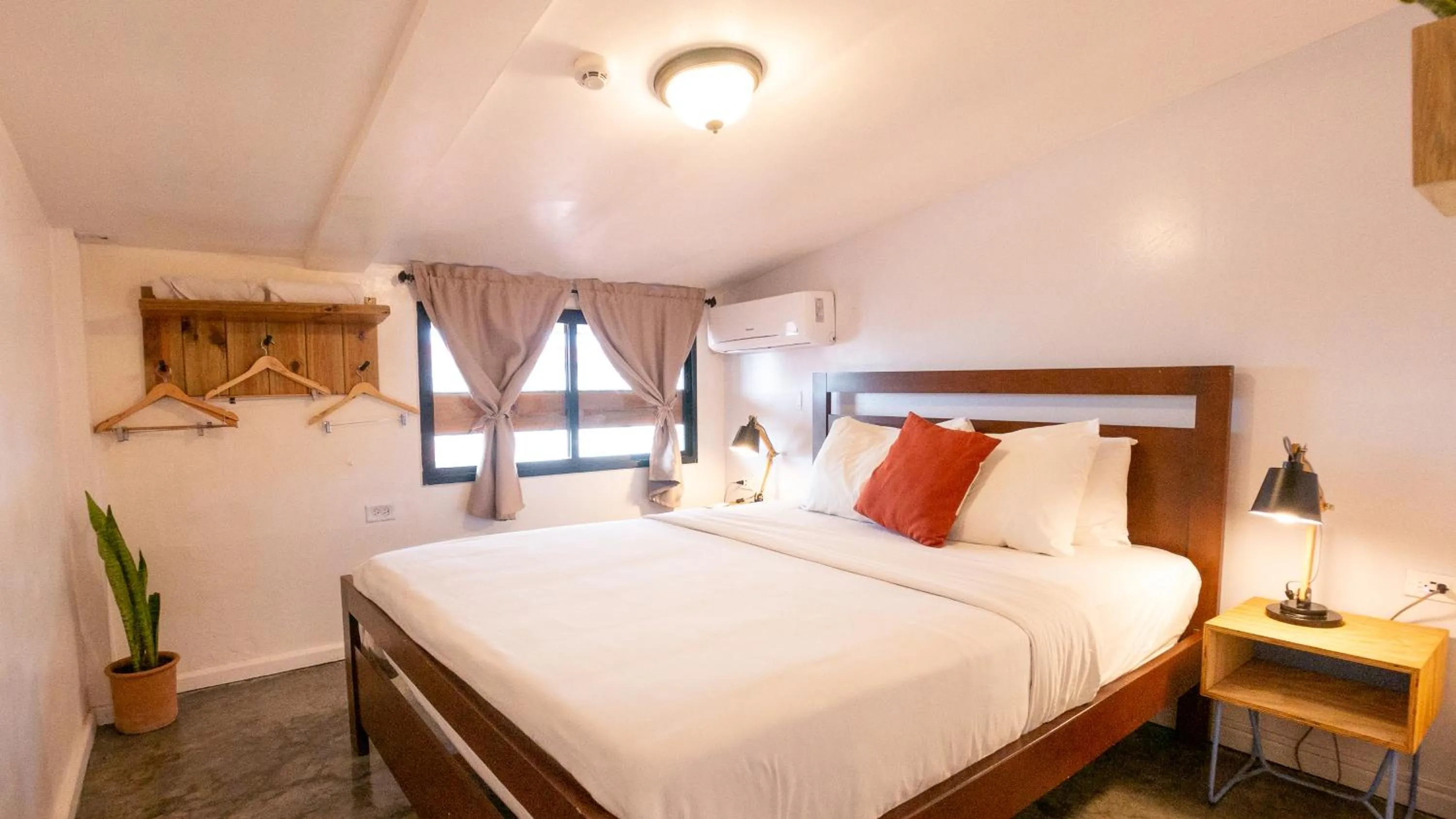 Photo of the whole room, Bed in Klika Bocas del Toro - Formerly Selina