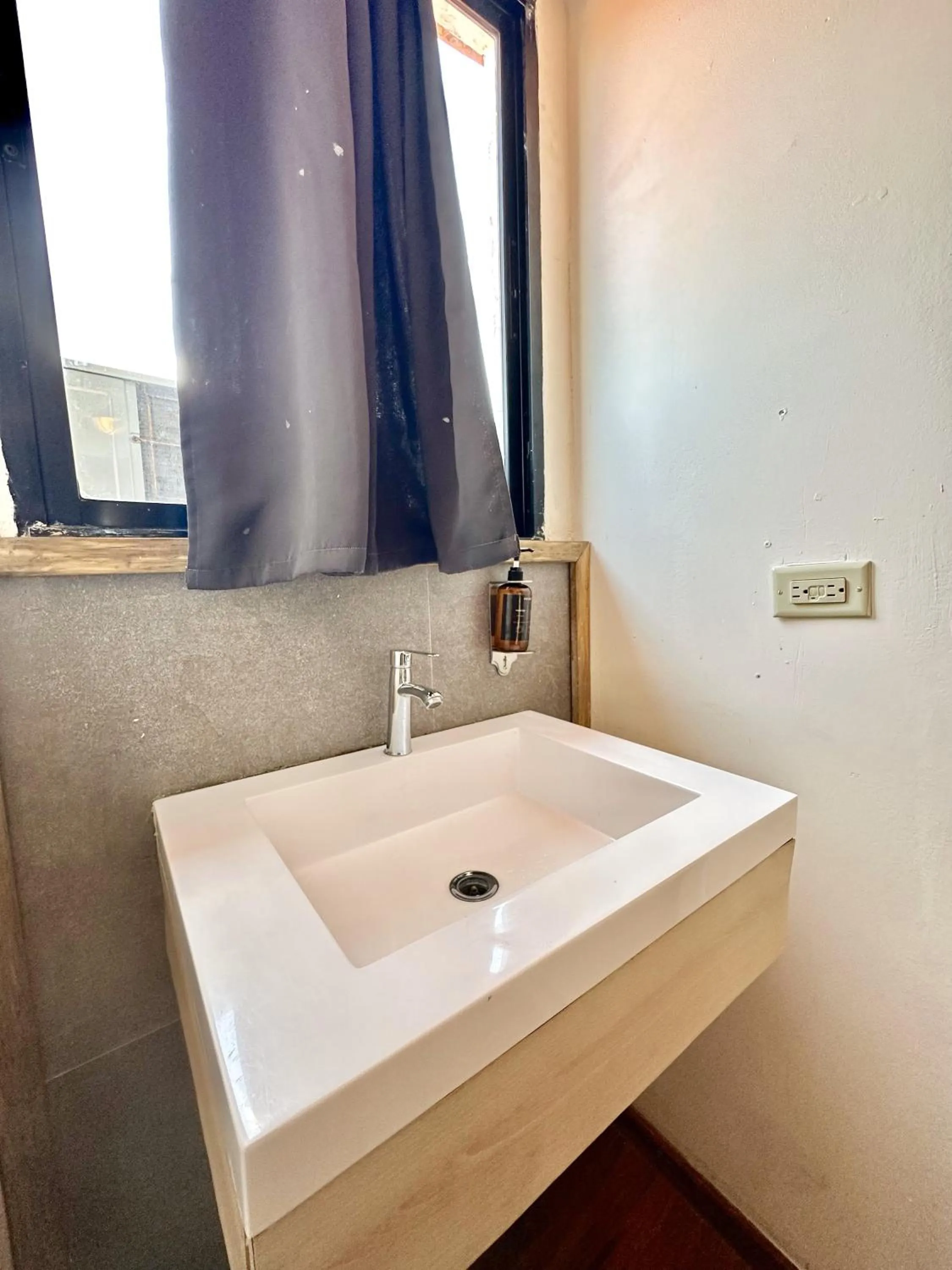 Bathroom in Klika Bocas del Toro - Formerly Selina