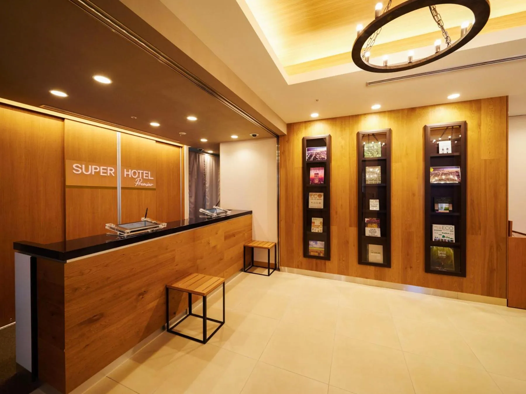 Lobby or reception in Super Hotel Premier Akasaka