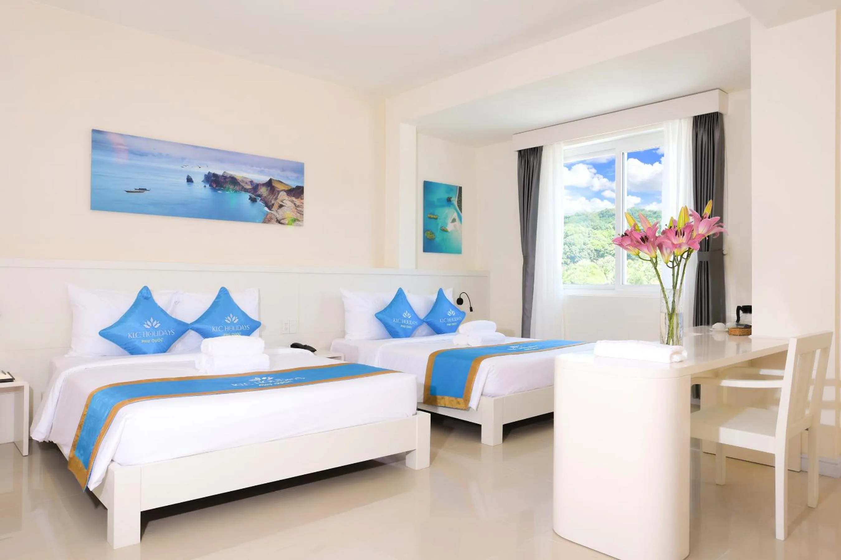Bed in KLC Holidays Phu Quoc Hotel