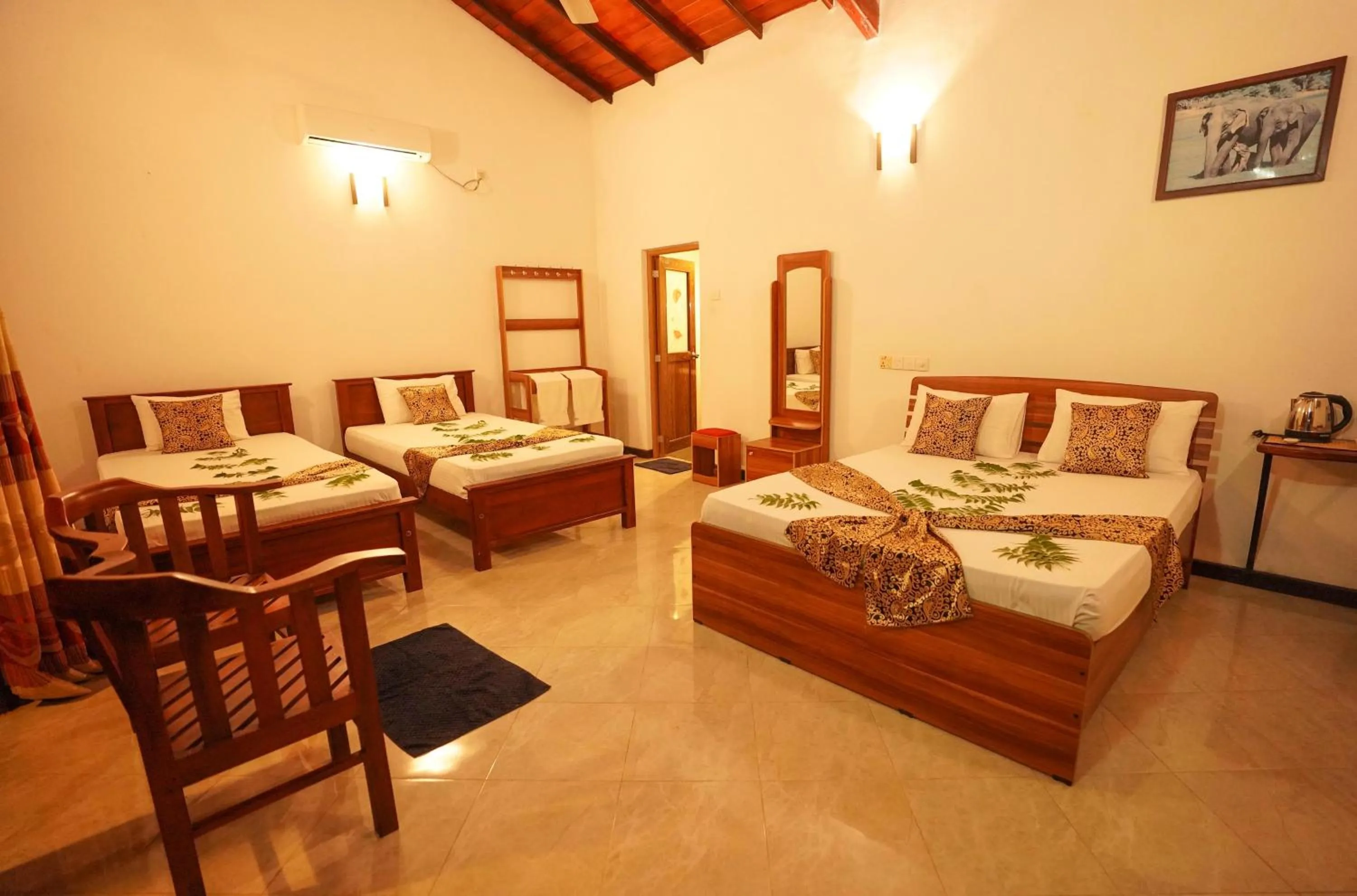 Photo of the whole room, Bed in Vaana Resort