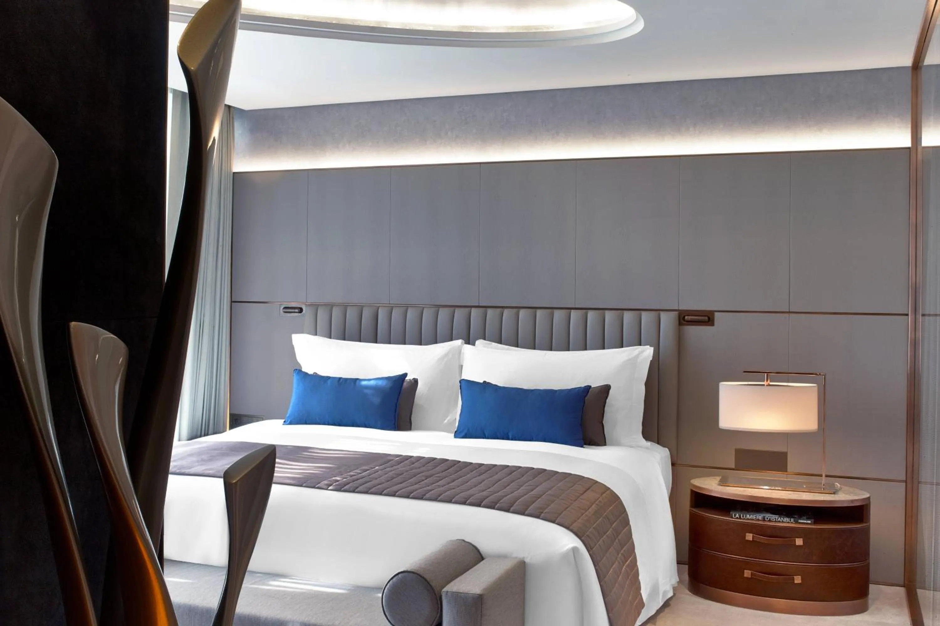 Photo of the whole room, Bed in The St. Regis Istanbul