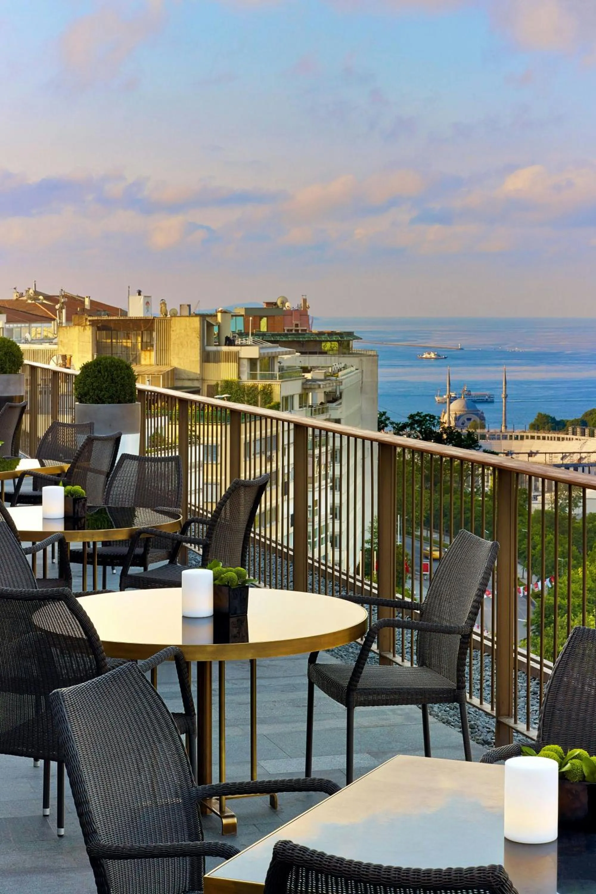 Restaurant/places to eat in The St. Regis Istanbul