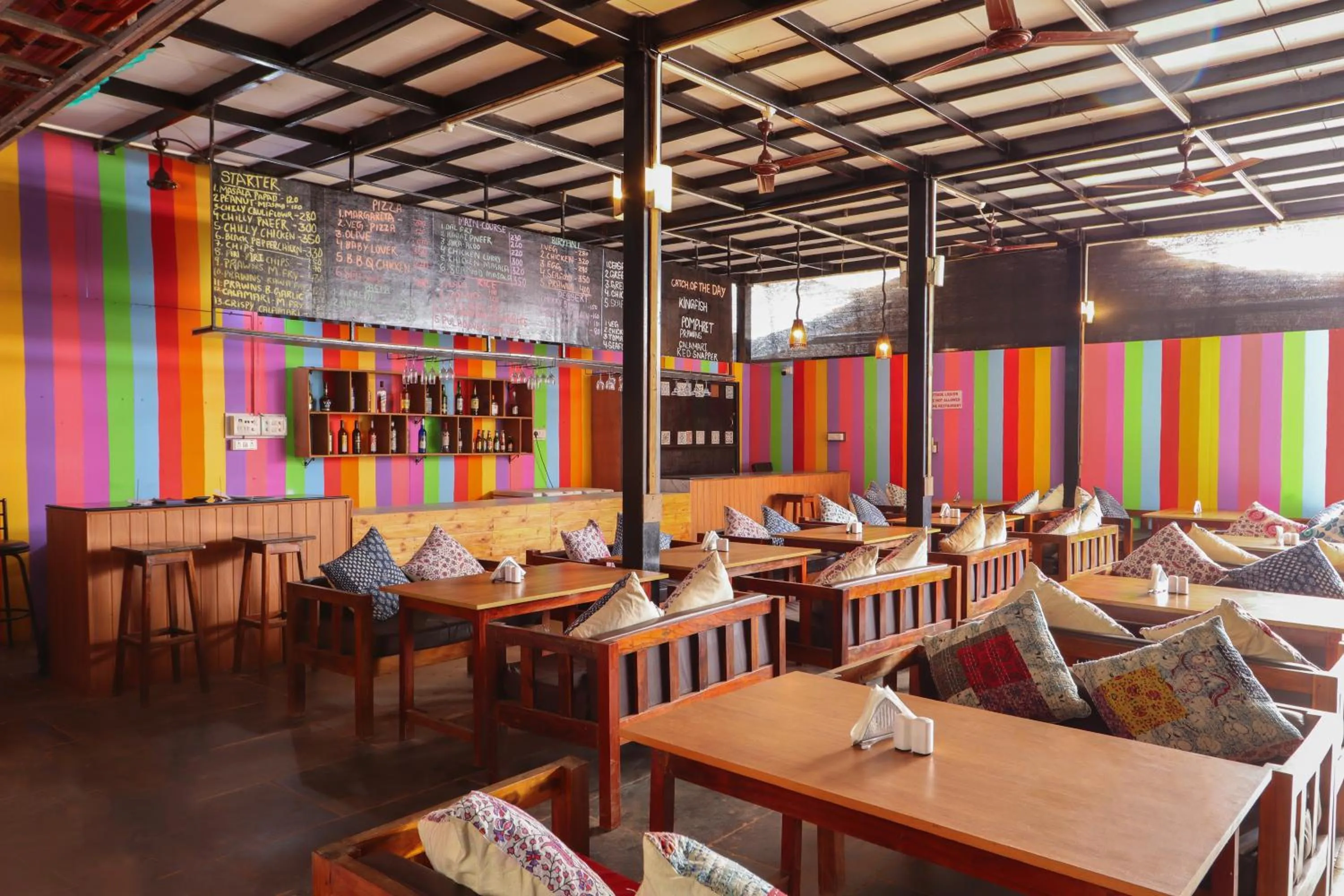 Restaurant/places to eat in Sea Star Resort