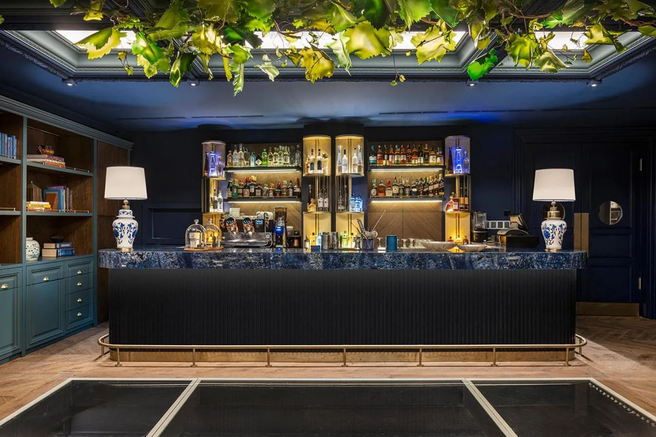 Lounge or bar in Komana Hotel Binbirdirek