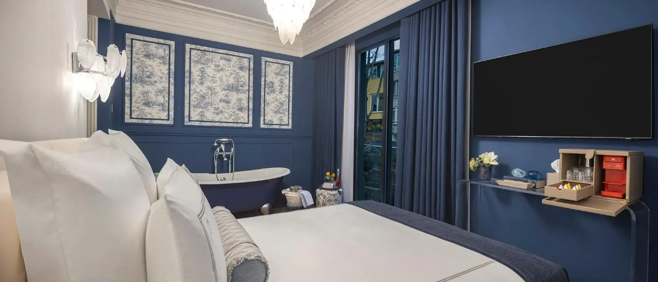 Deluxe Double Room with Bath in Komana Hotel Binbirdirek Deluxe Double Room with Bath in Komana Hotel Binbirdirek