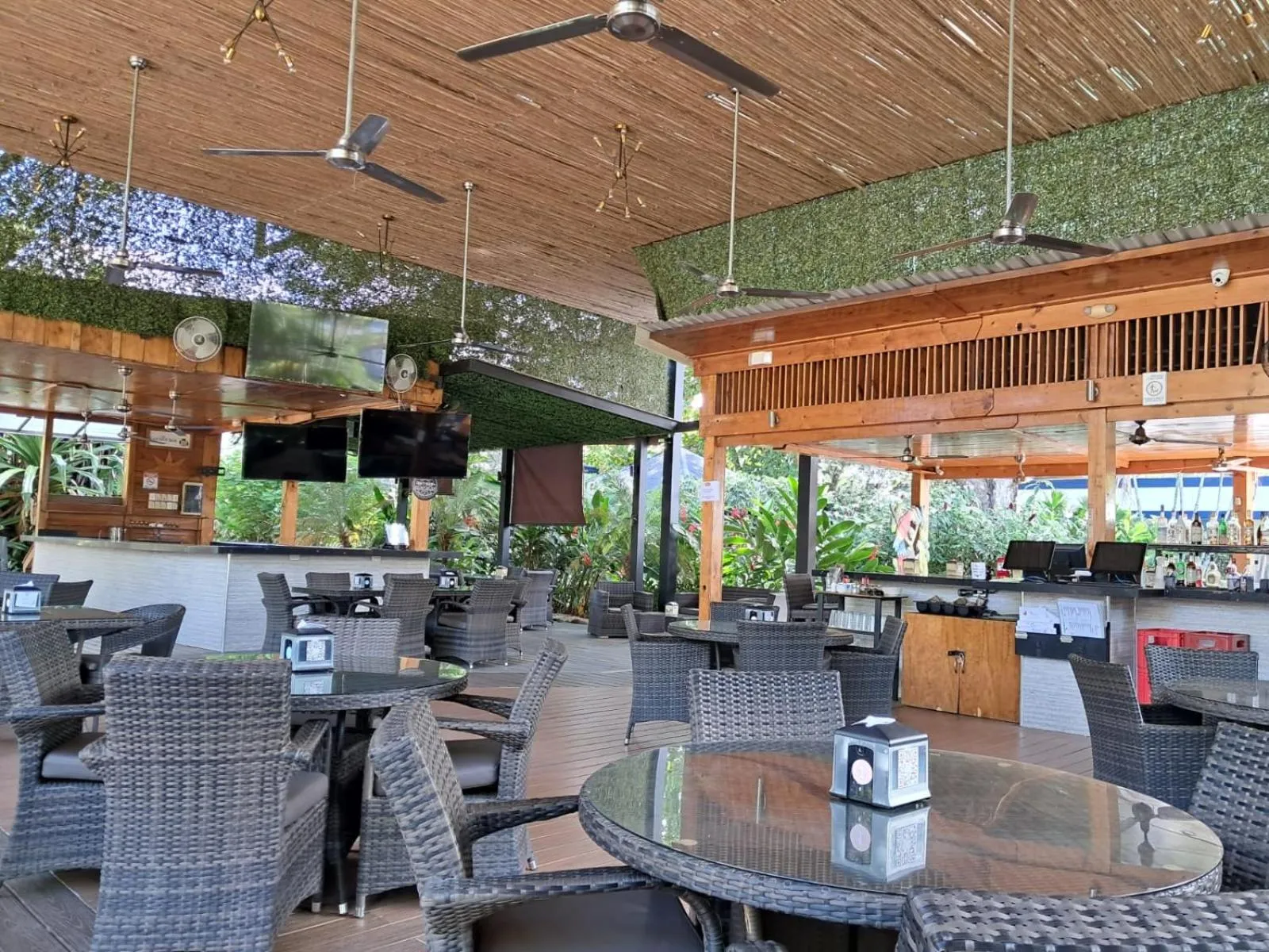 Restaurant/places to eat in La Puerta del Sol