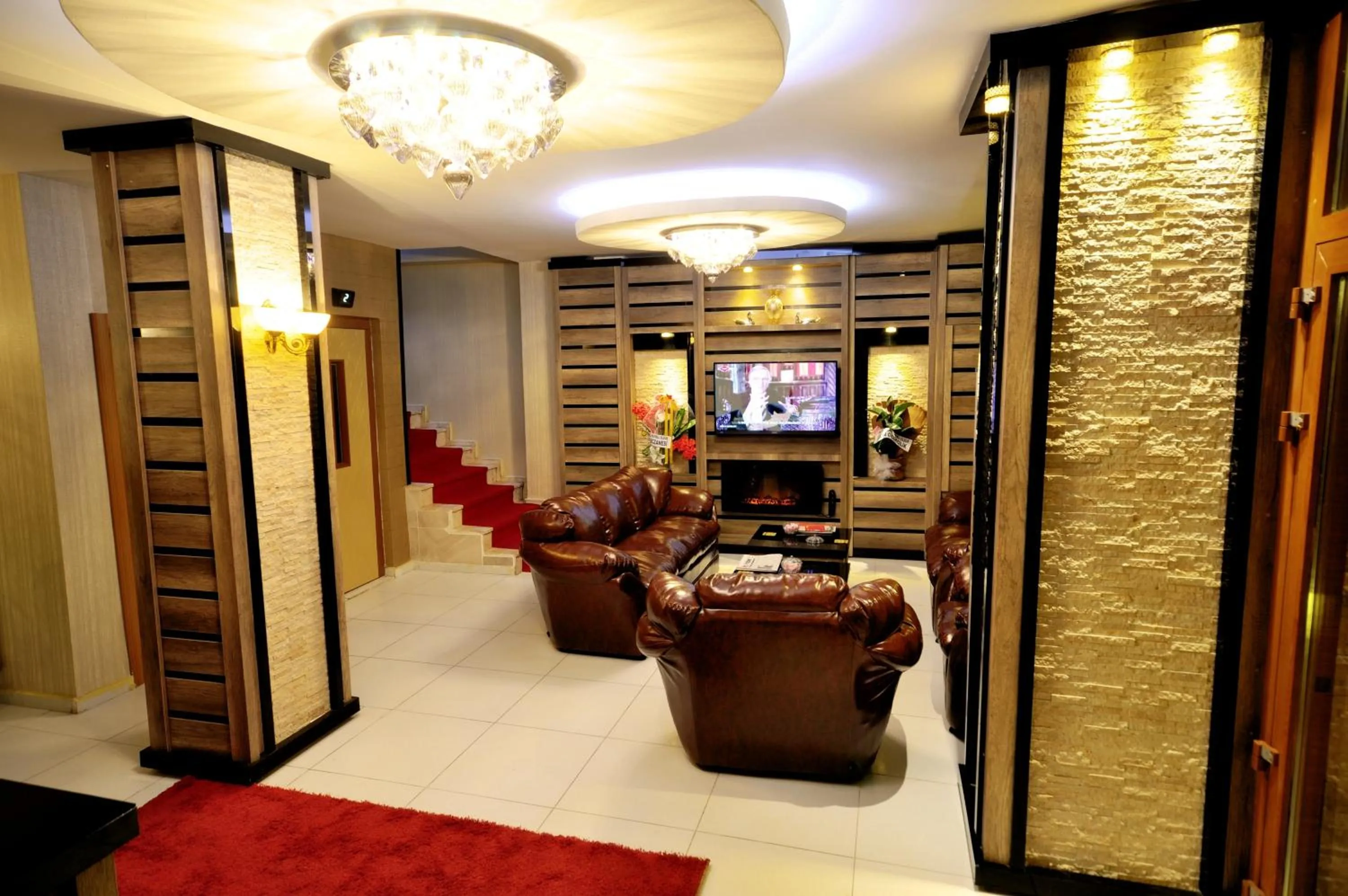 Communal lounge/ TV room in Kars Konak Hotel
