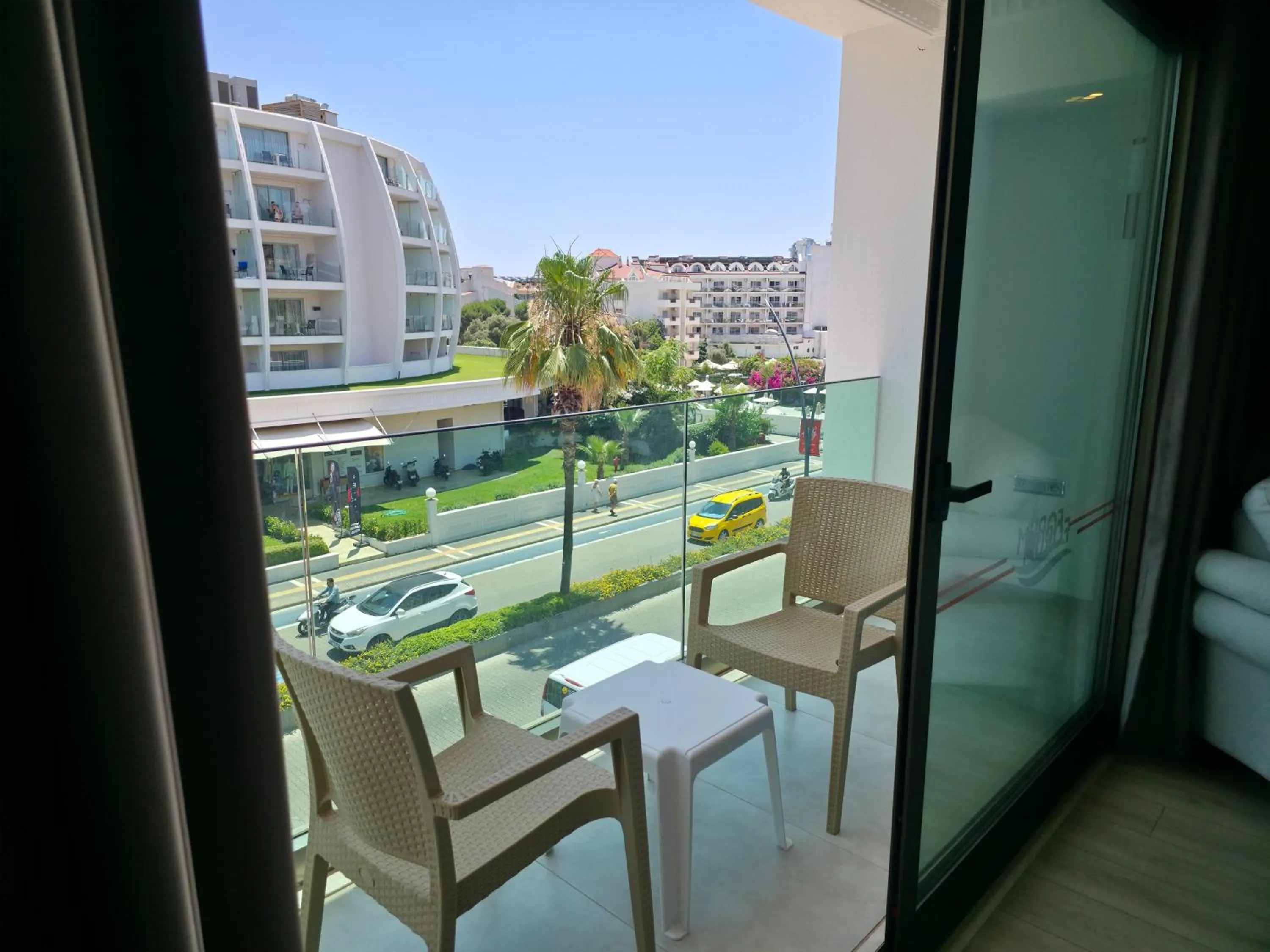 Balcony/Terrace in Forum Residence Hotel