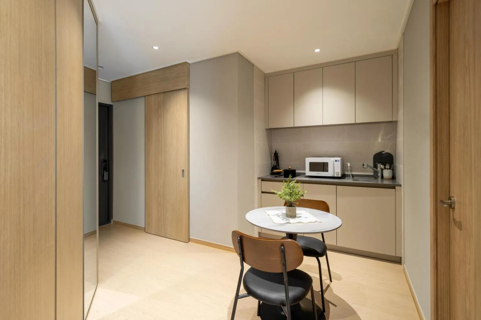 Kitchen or kitchenette in Le Collective Sokcho Beach