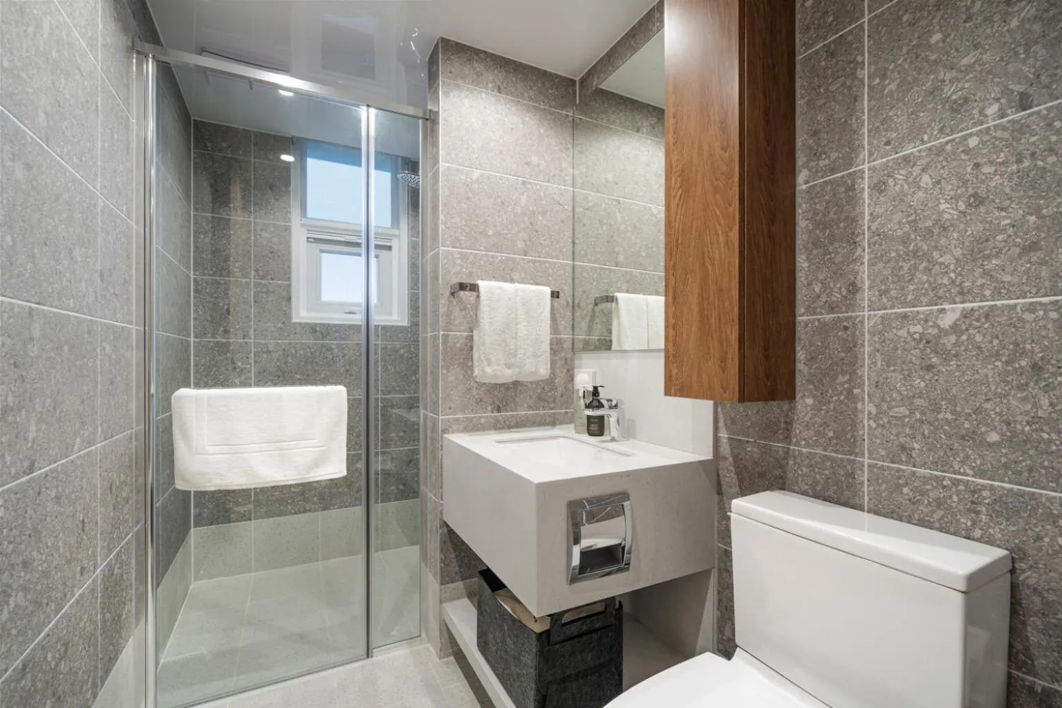 Toilet in Le Collective Sokcho Beach