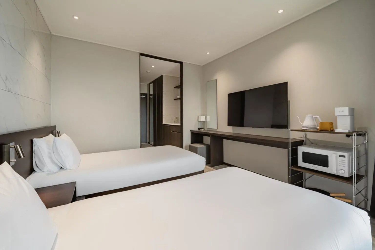 Bed in Le Collective Sokcho Beach