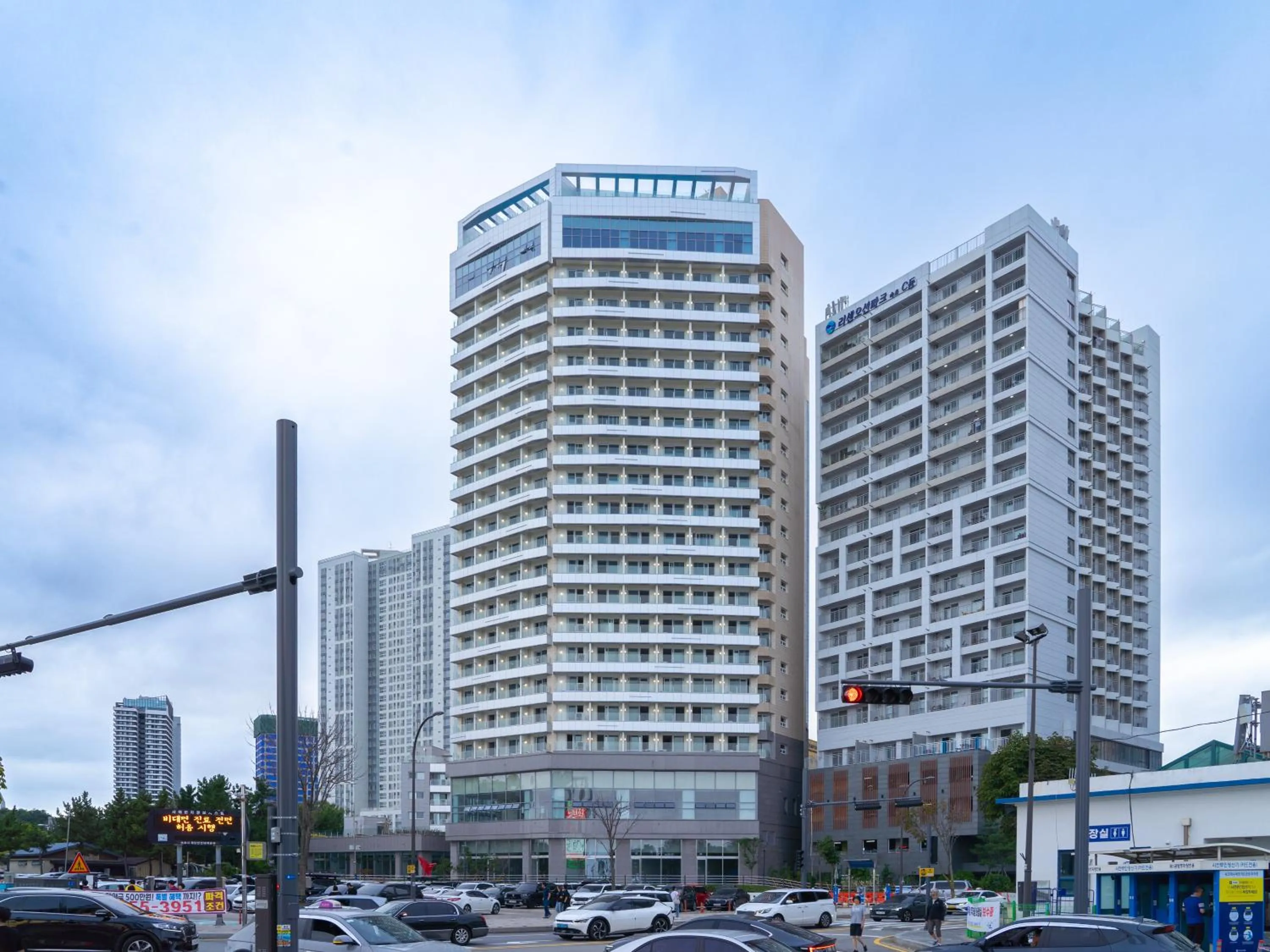 Property building in Le Collective Sokcho Beach