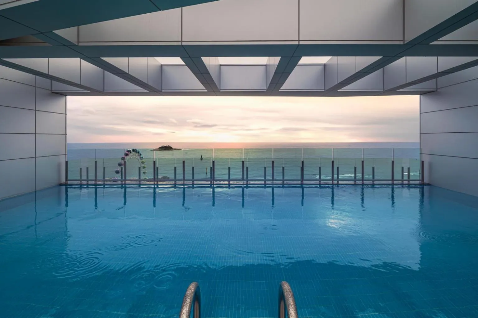 Swimming pool in Le Collective Sokcho Beach