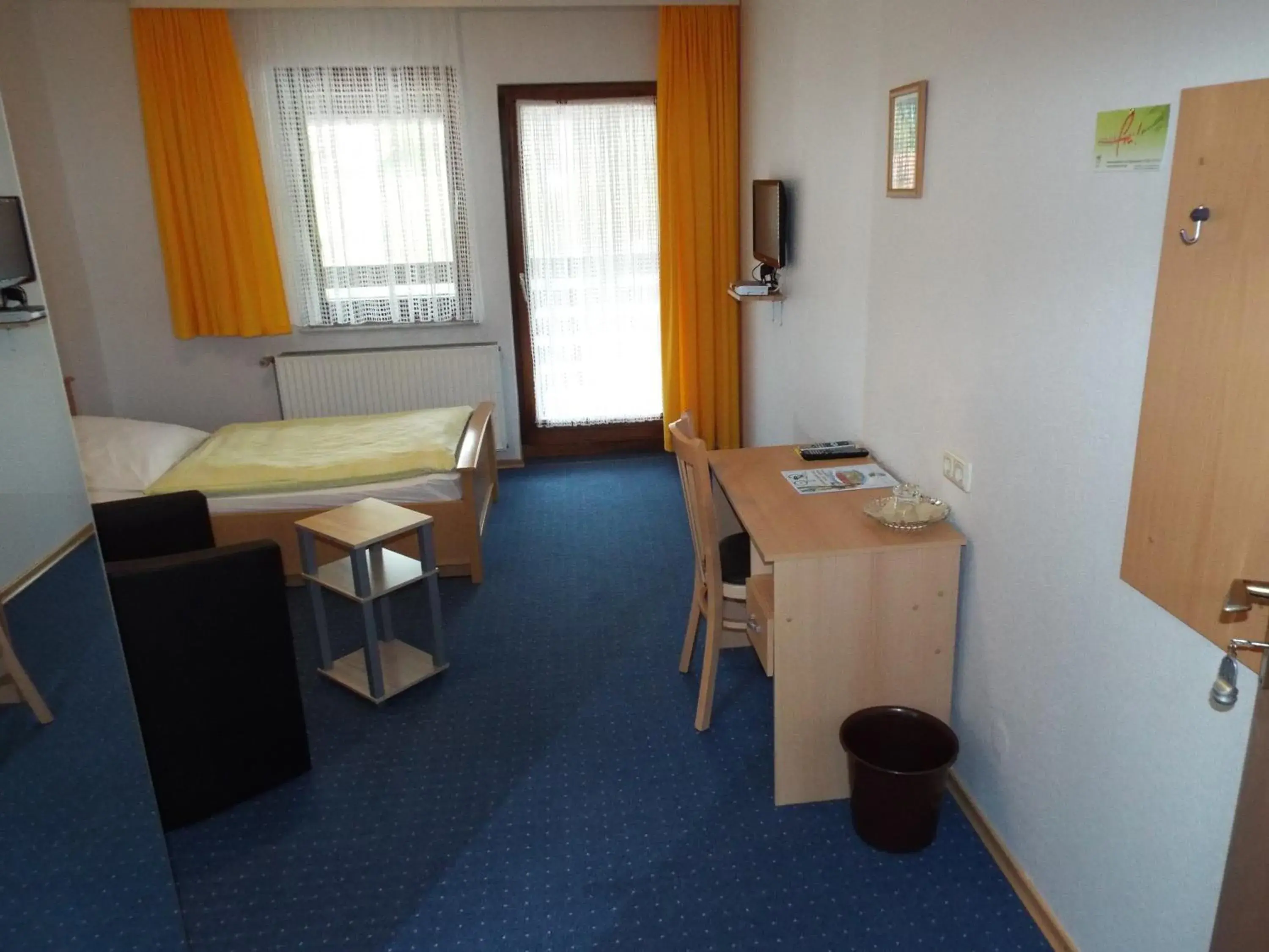 Single Room in Hotel garni Zum Reinhardswald Single Room in Hotel garni Zum Reinhardswald