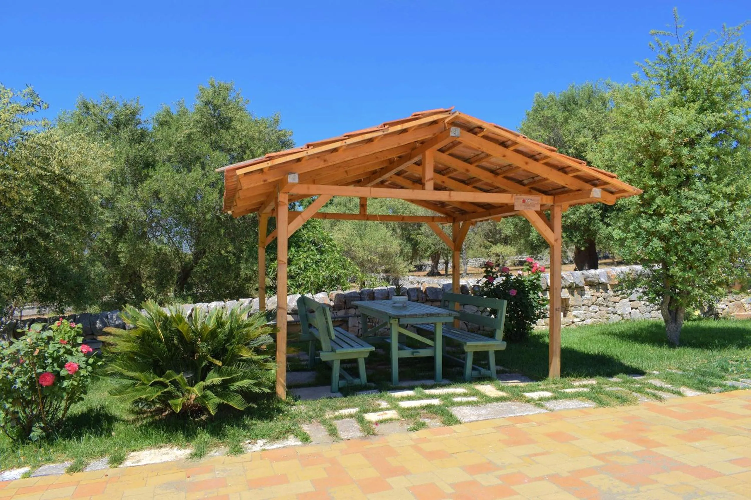 Patio in La Rosa dei Trulli B&B