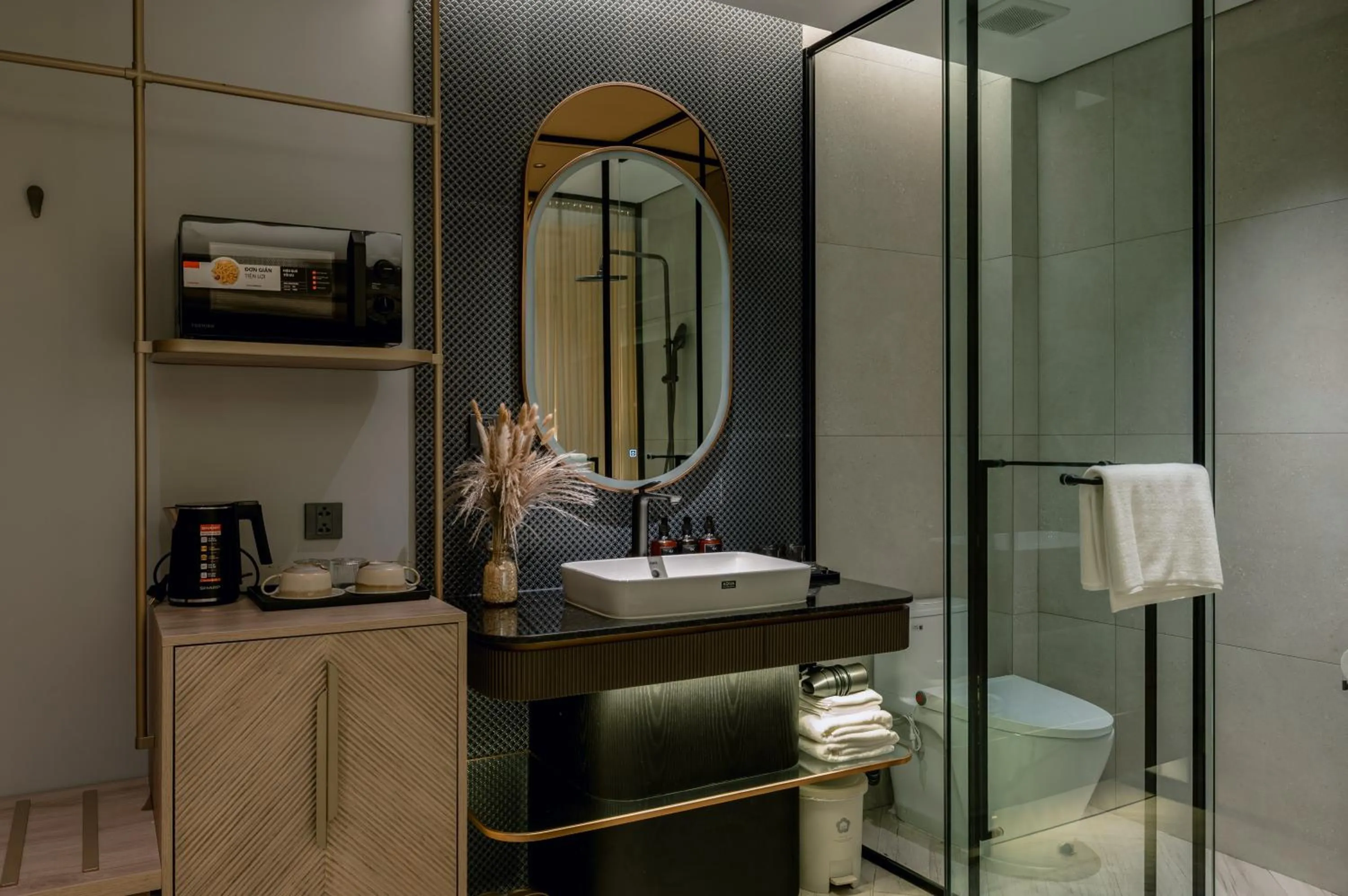 Toilet in iRest Signature Ba Dinh Lakeside