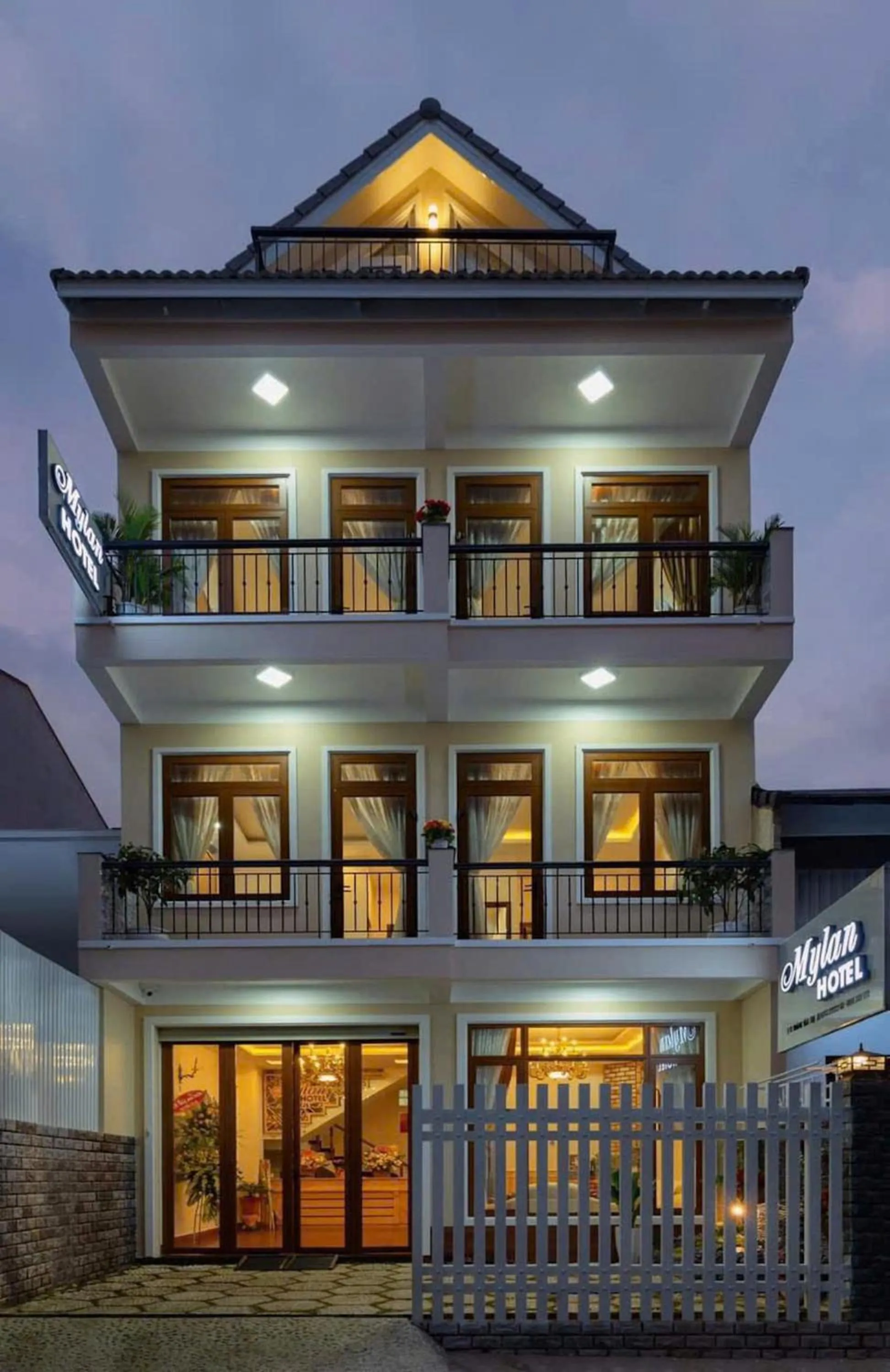 Property building in Mylan Hotel Đà Lạt by HOFs