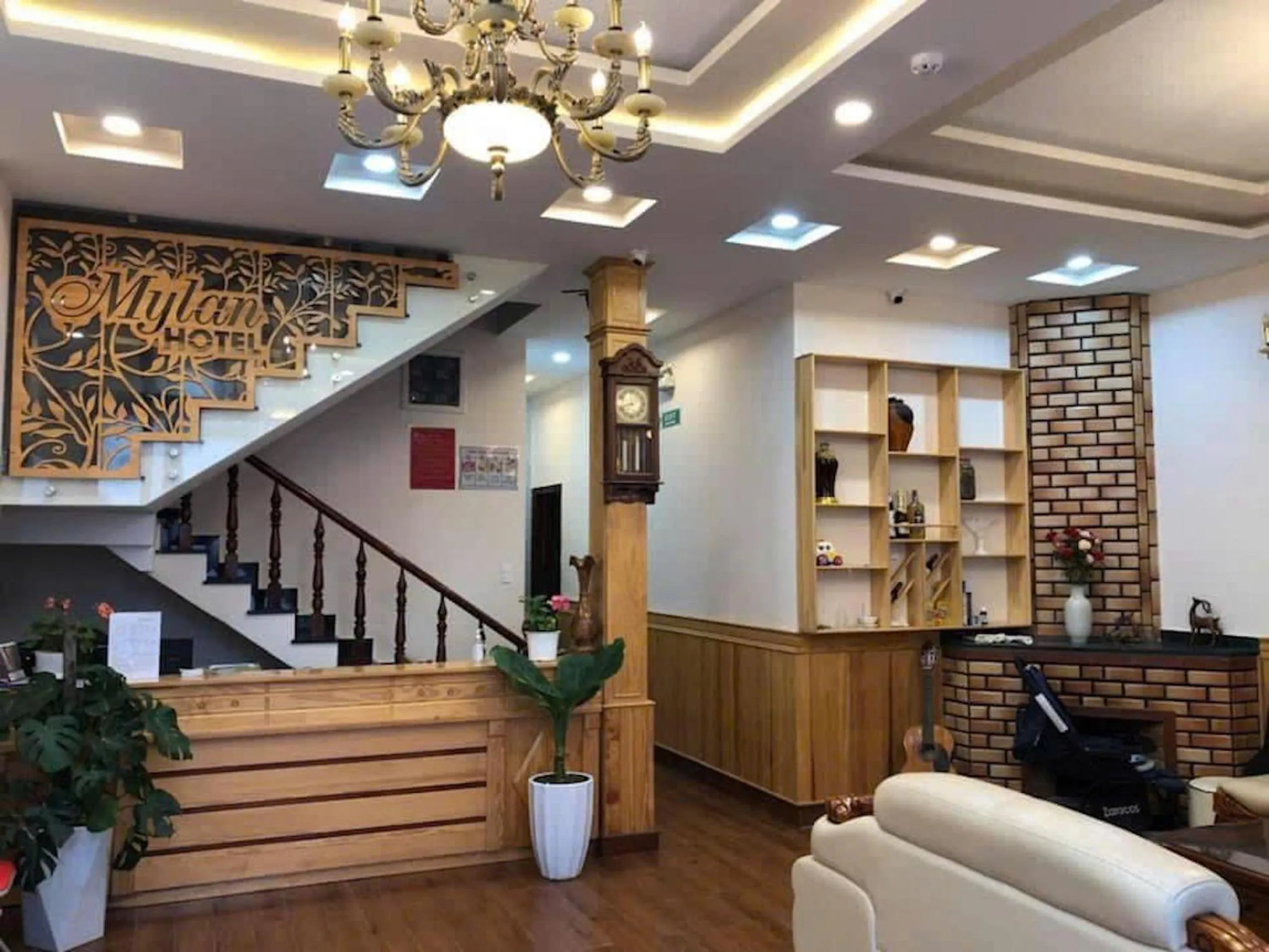 Living room in Mylan Hotel Đà Lạt by HOFs