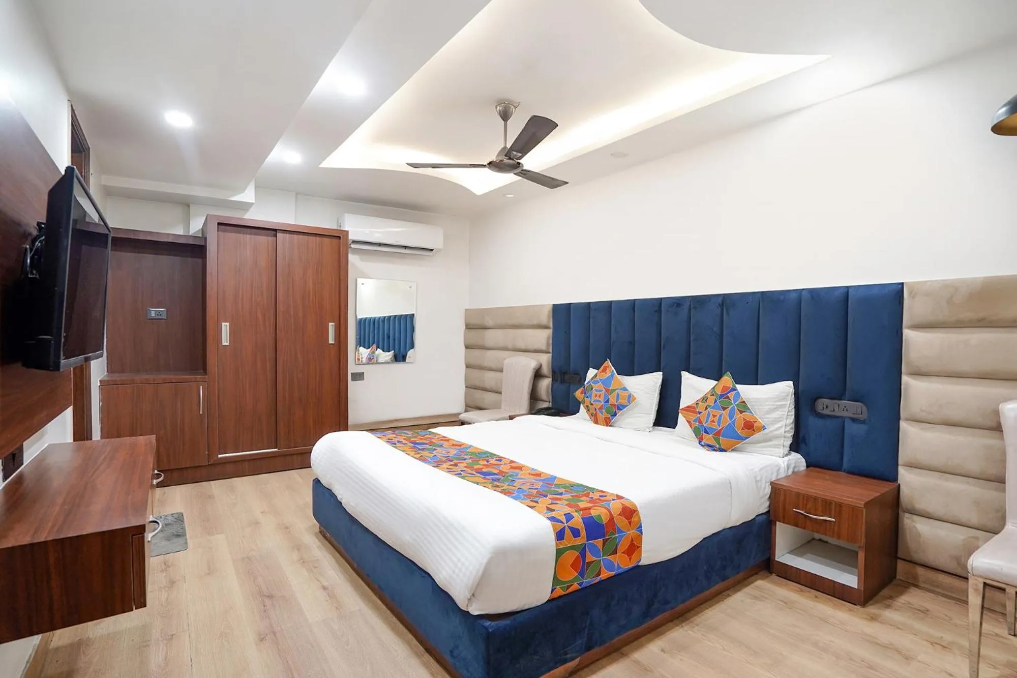 Bed in FabHotel Golden Eye Inn - Nehru Place Market