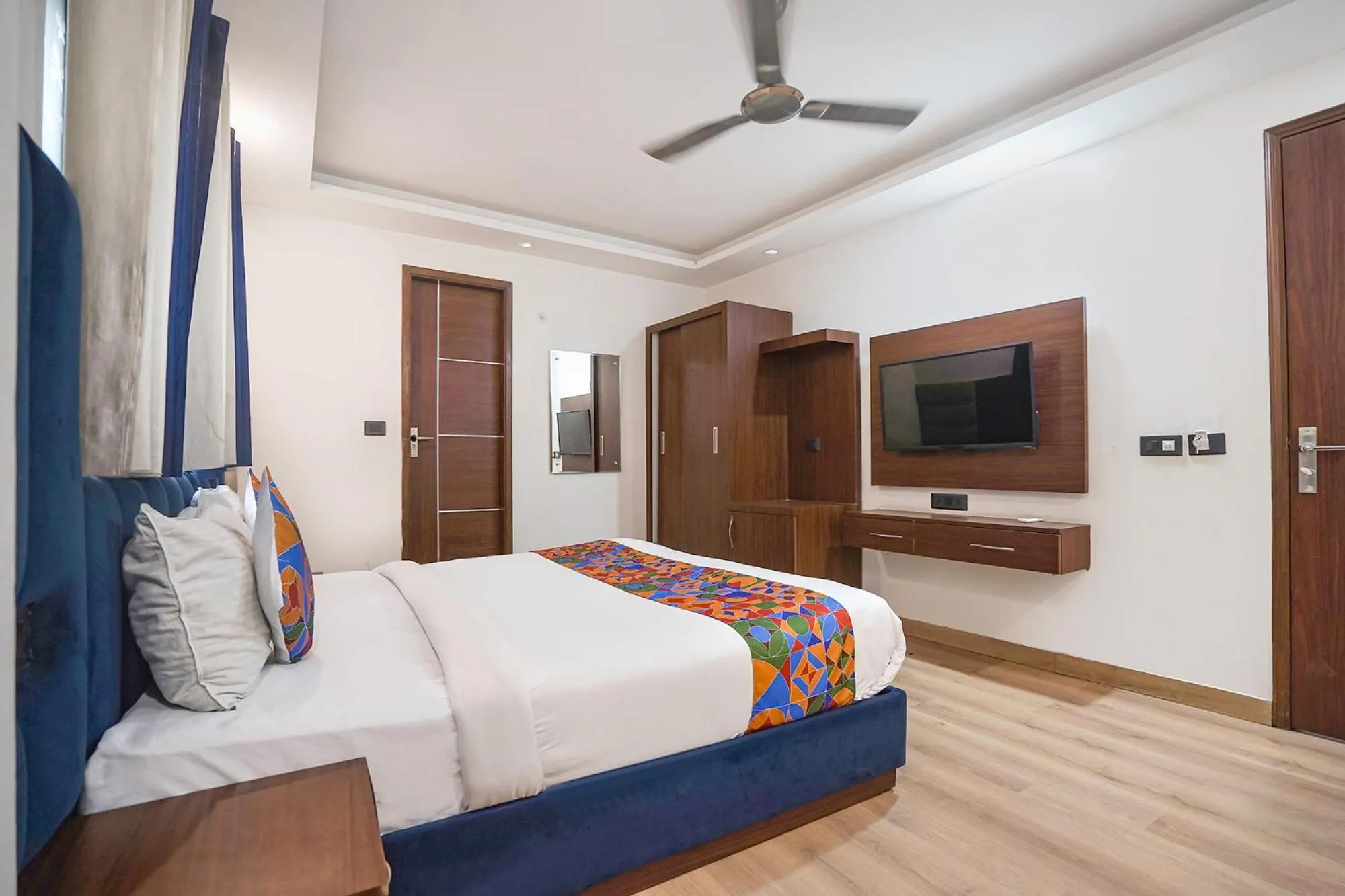 Bed in FabHotel Golden Eye Inn - Nehru Place Market
