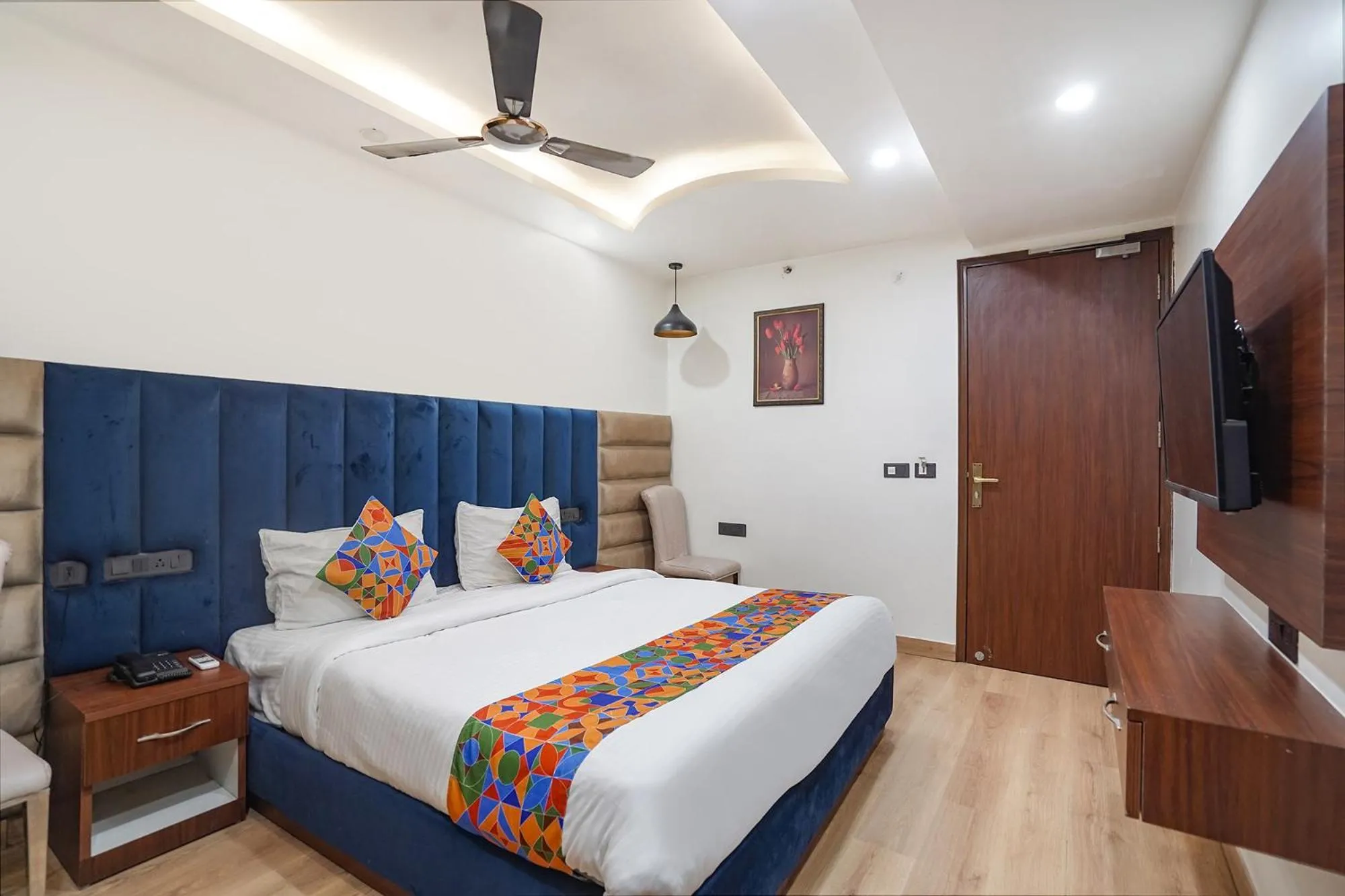 Bed in FabHotel Golden Eye Inn - Nehru Place Market