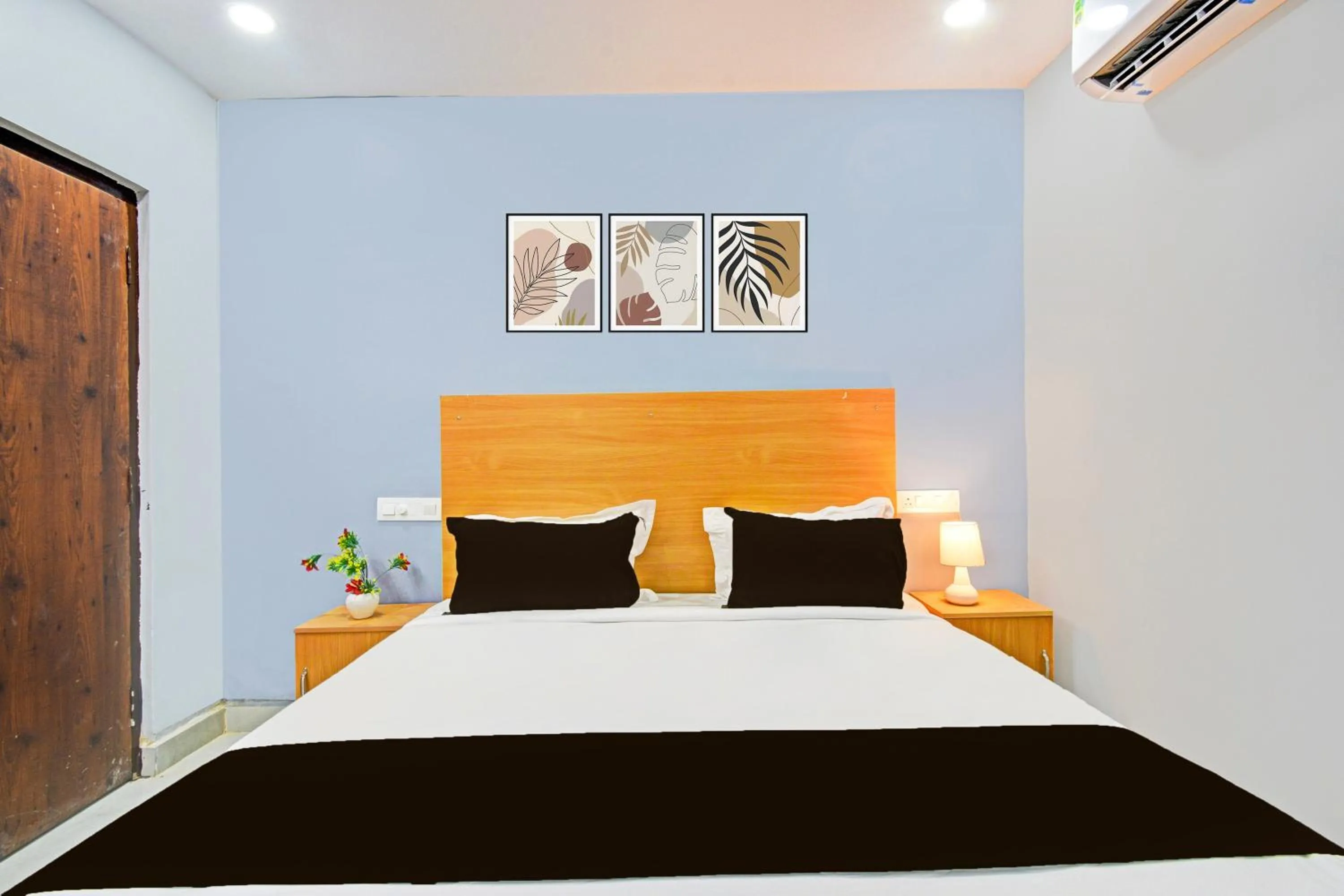 Bedroom in Hotel O RBS Square Inn Uppal