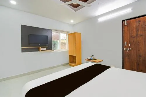 Bedroom, Bed in Hotel O RBS Square Inn Uppal
