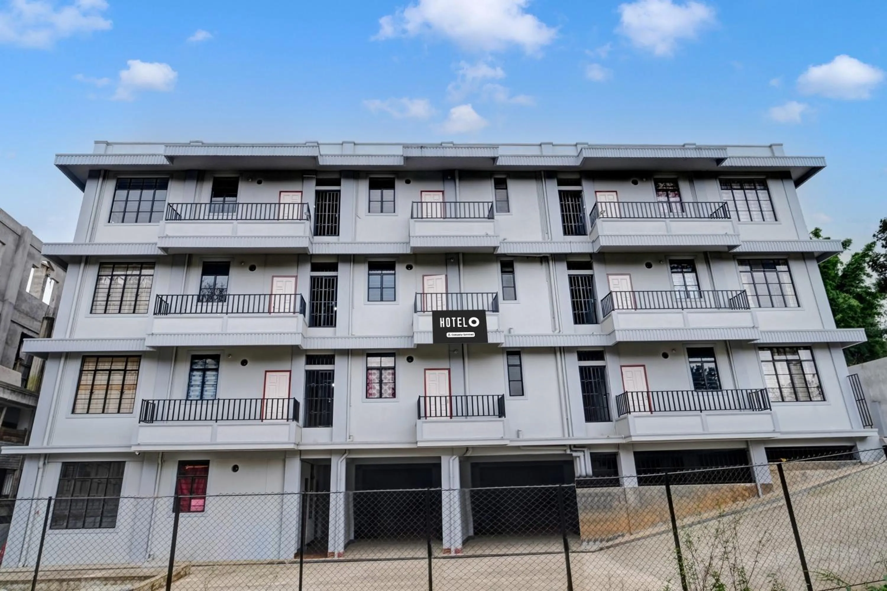 Facade/entrance in Hotel O Lapalang Shillong