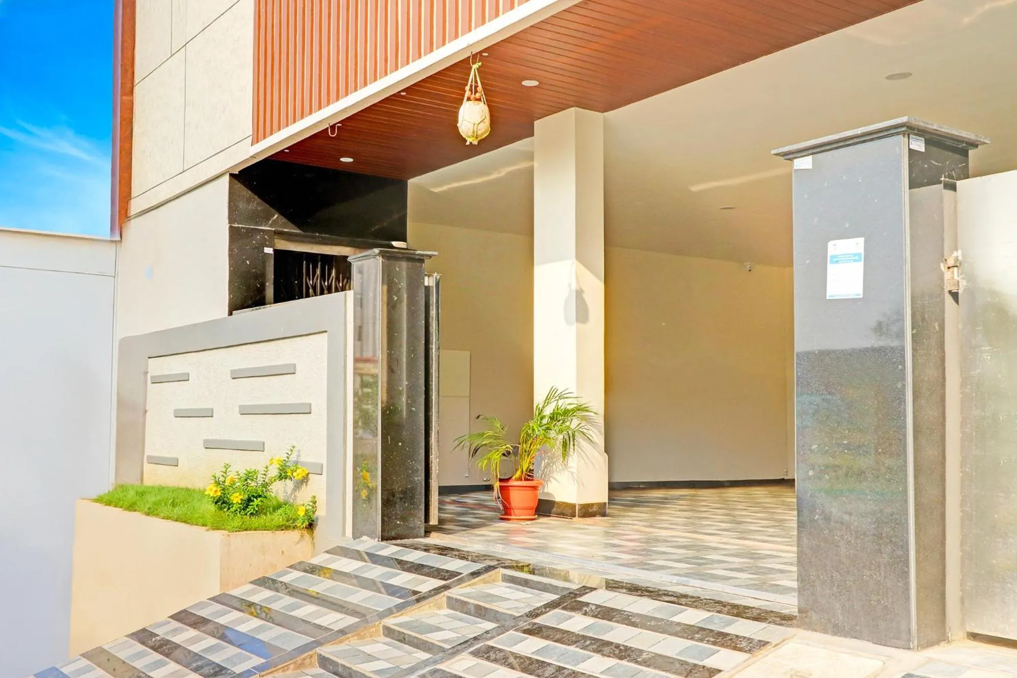 Facade/entrance in FabHotel Dharani Grand - Nr Mamata Medical College