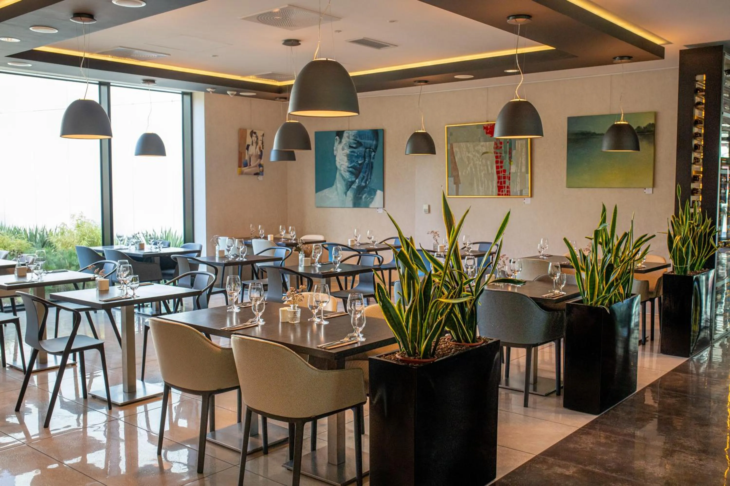 Restaurant/places to eat in Q Hotel Plus Kraków