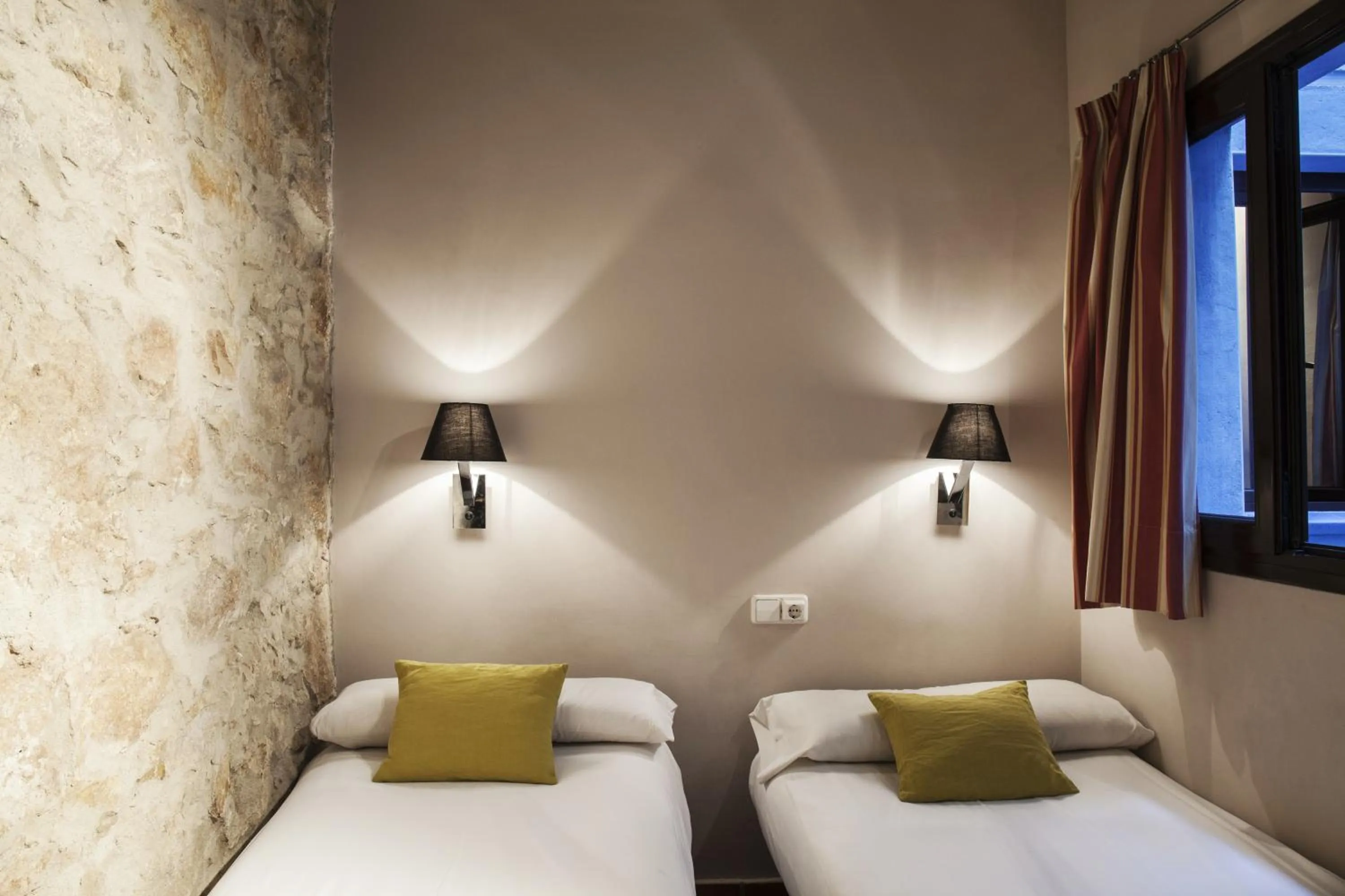 Bedroom, Bed in AinB Las Ramblas-Guardia Apartments