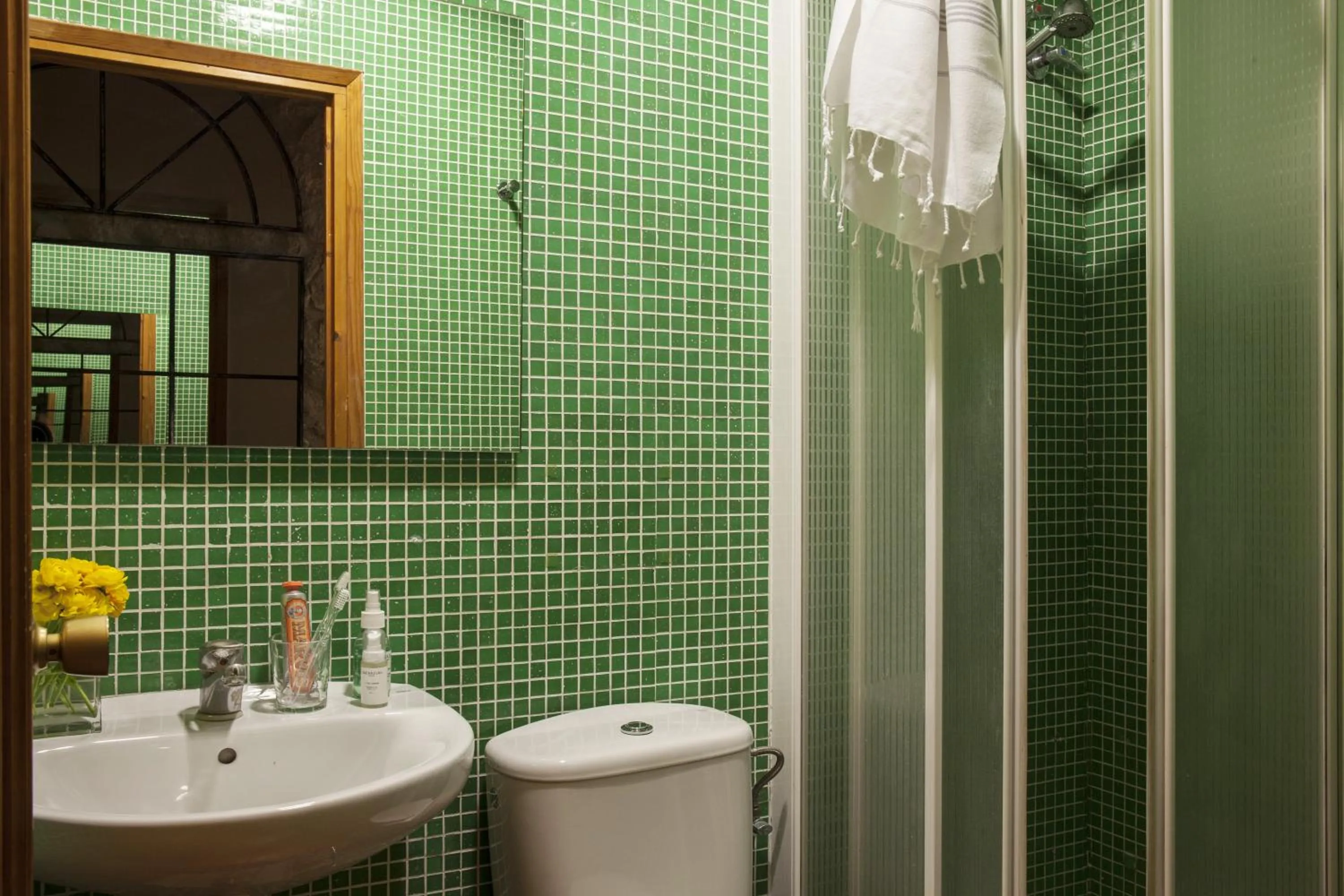 Bathroom in AinB Las Ramblas-Guardia Apartments
