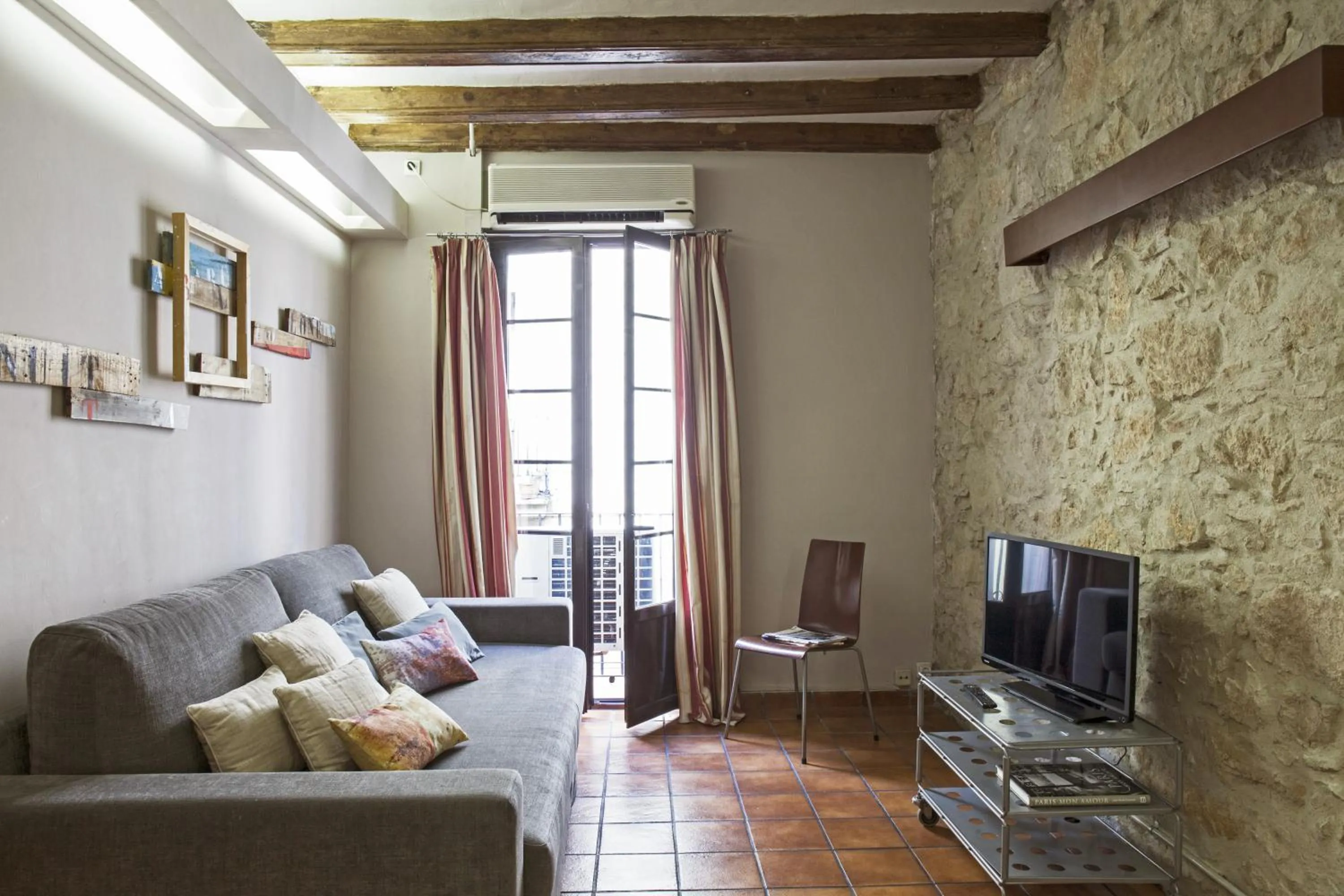 Living room in AinB Las Ramblas-Guardia Apartments