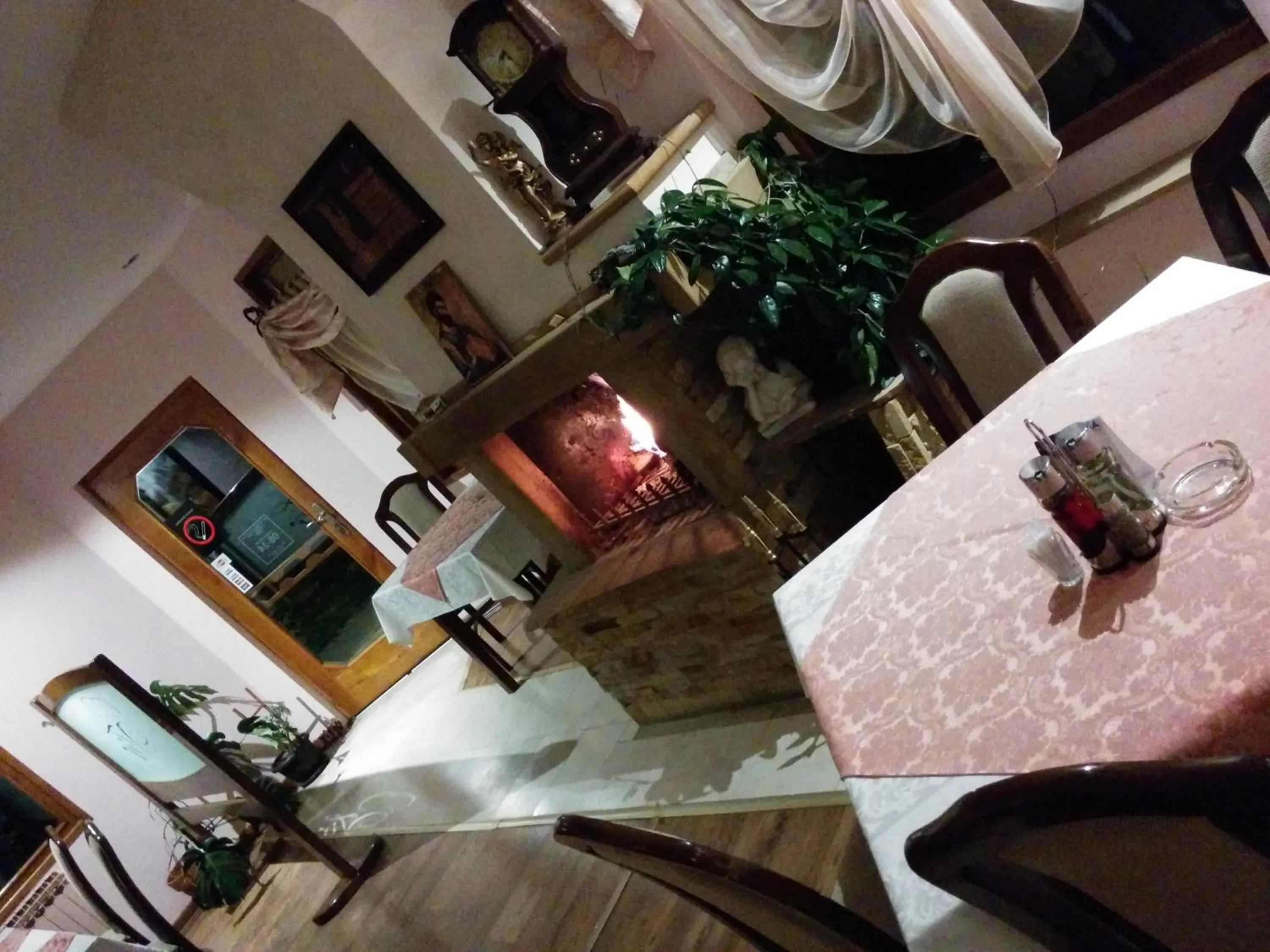 Restaurant/places to eat in Garni hotel Vir