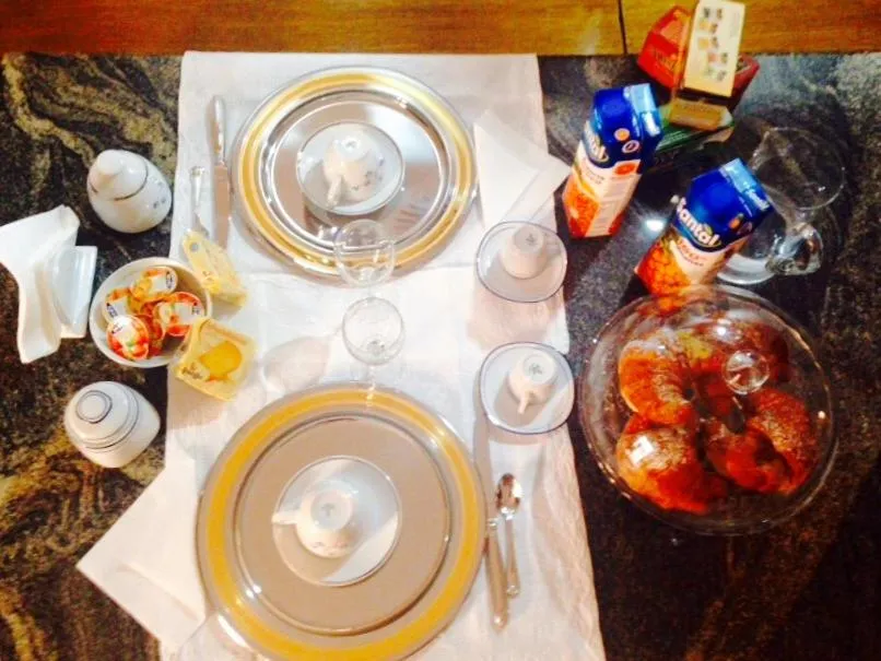 Communal lounge/ TV room in B&B Santiago