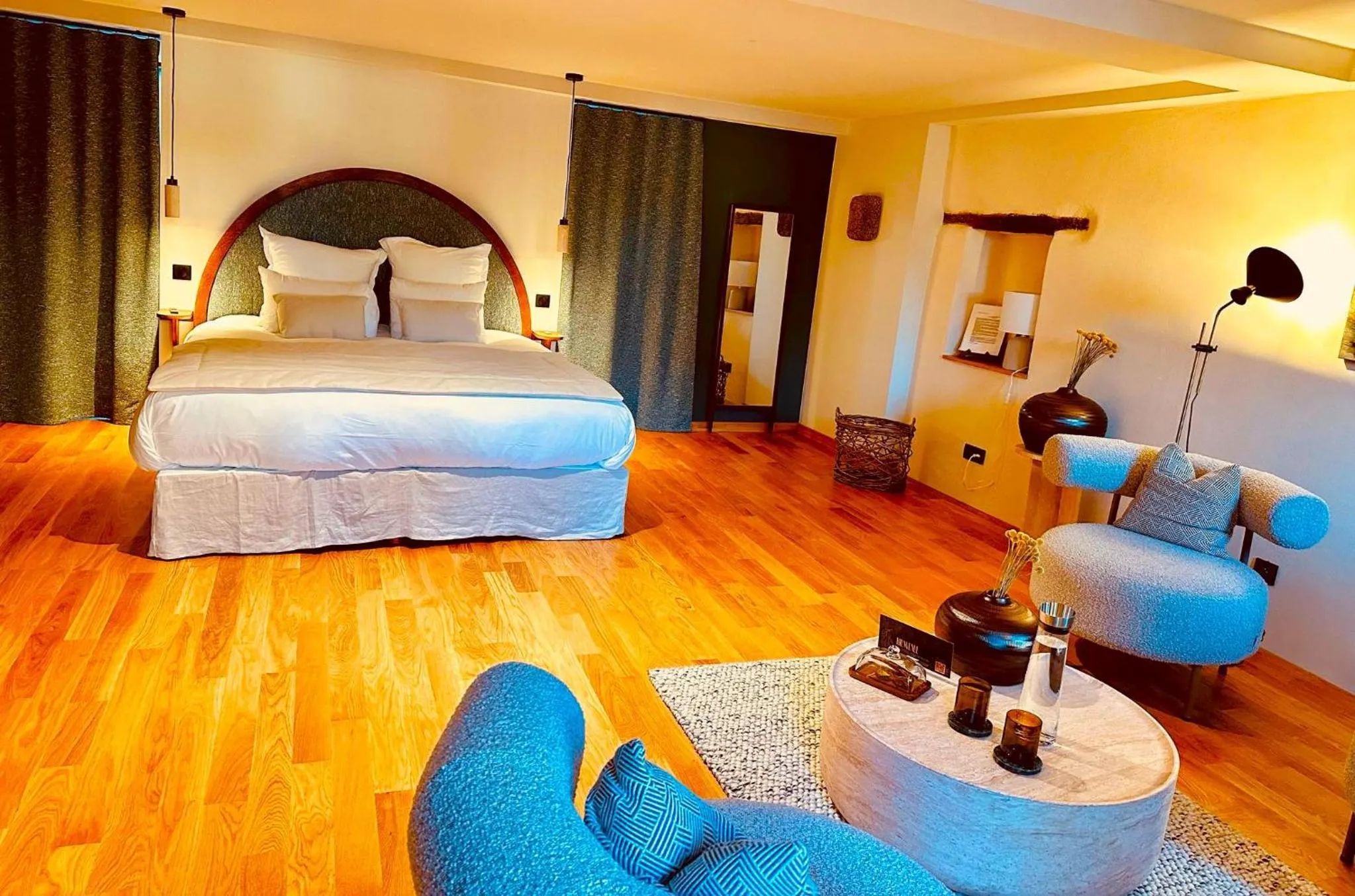 Bed in FÓLKLORE Boutique Hôtel