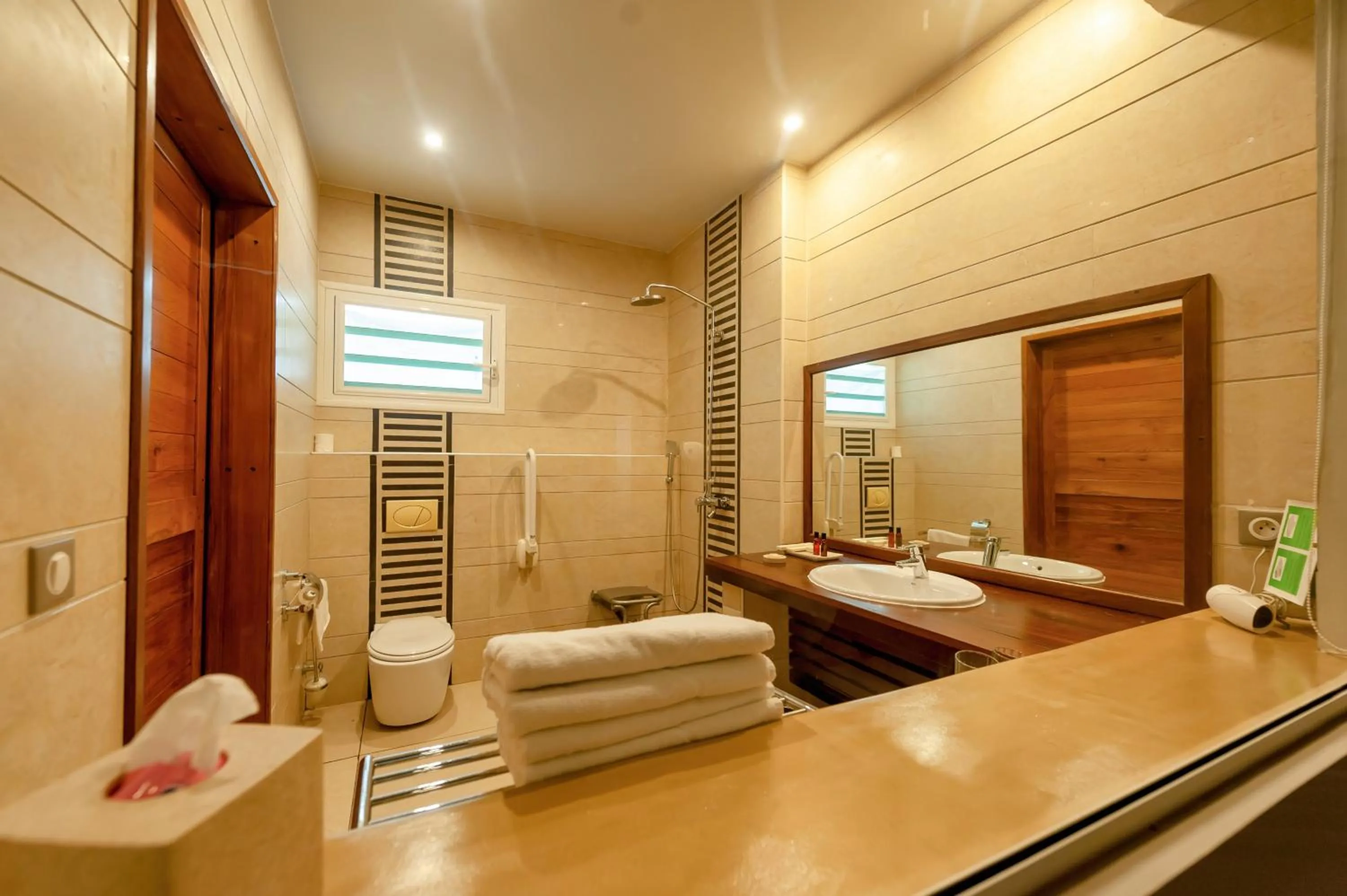 Bathroom in Palm Beach Resort & Spa