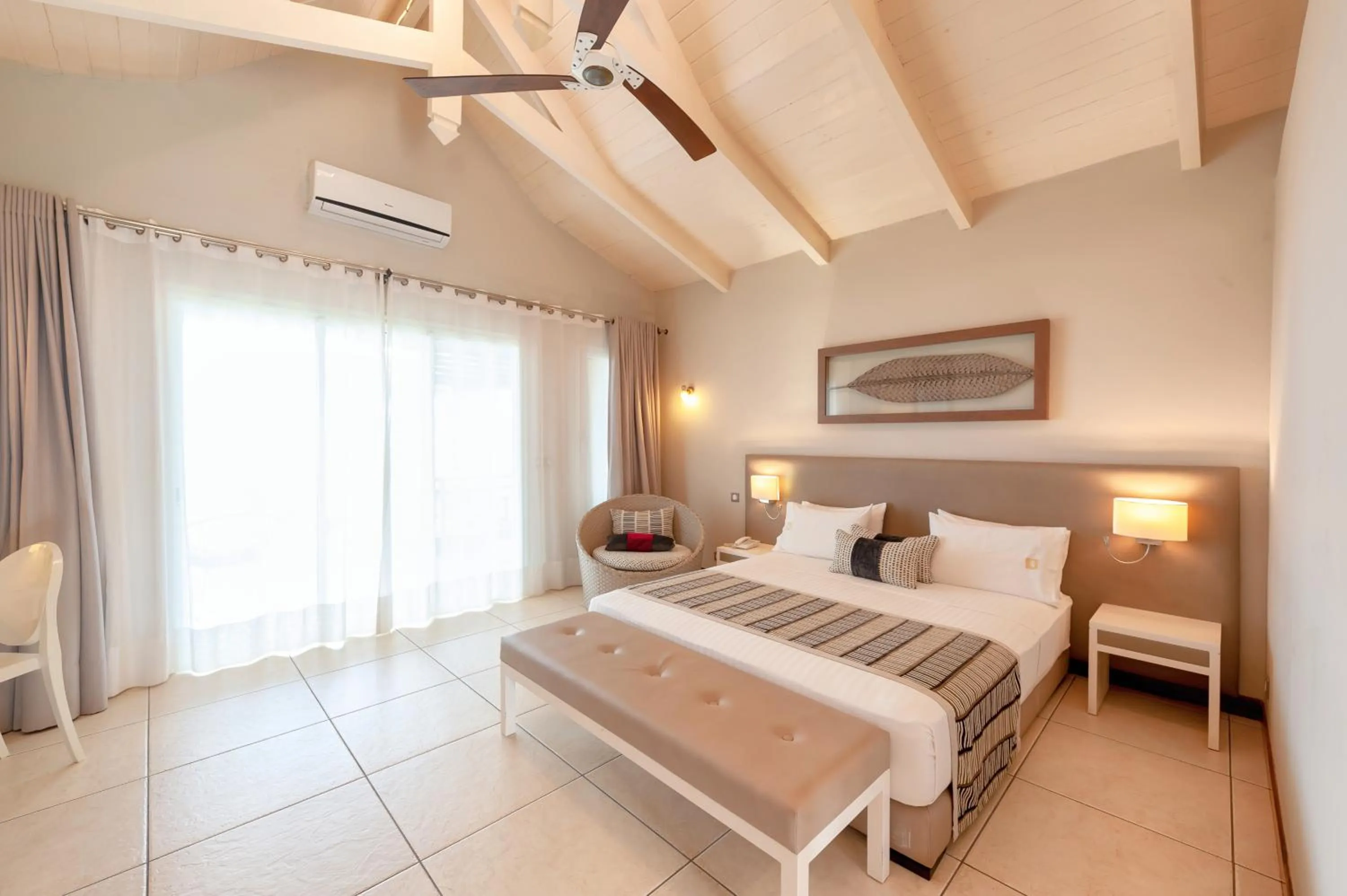 Photo of the whole room, Bed in Palm Beach Resort & Spa