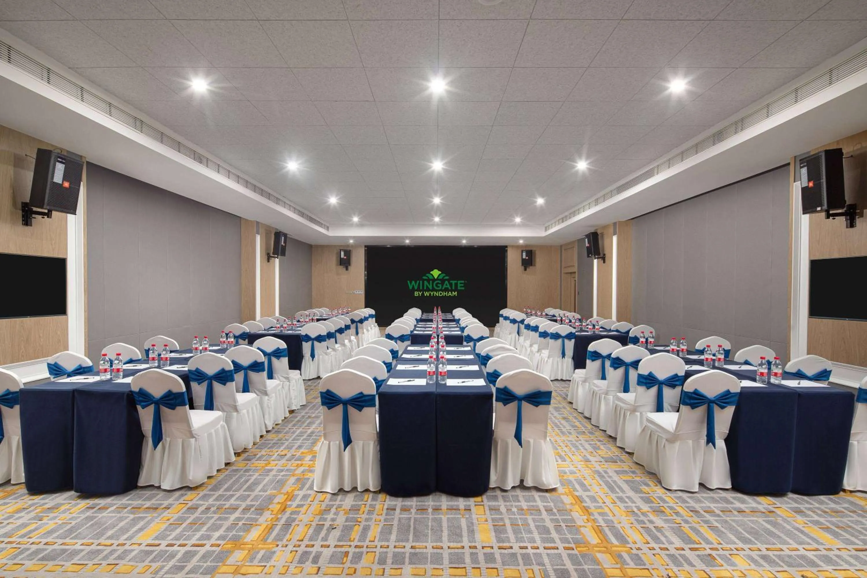 Meeting/conference room in Wingate by Wyndham Guilin Lingui