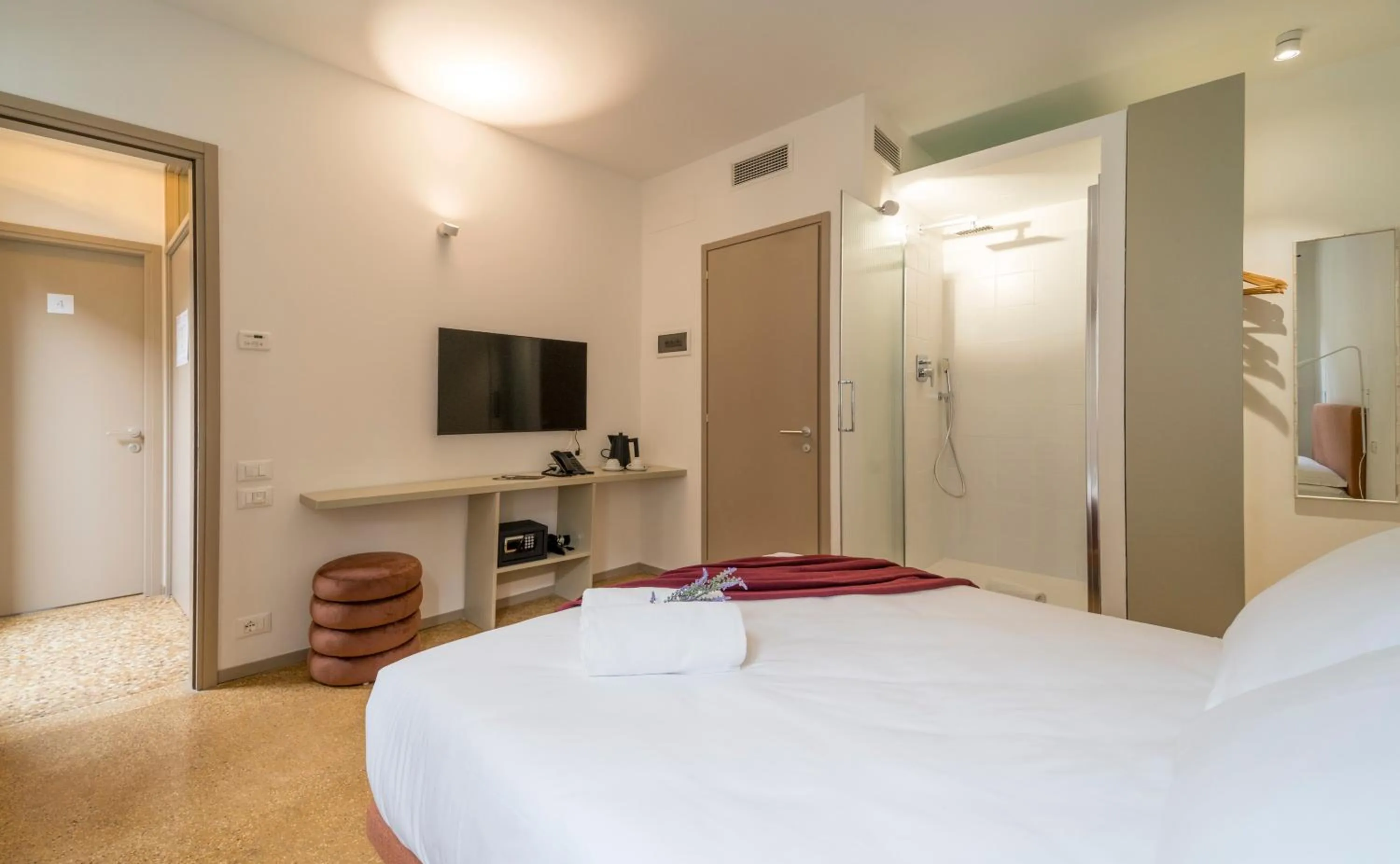 Shower, Bed in Ca' La Stampa