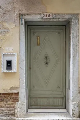 Property building in Ca' La Stampa