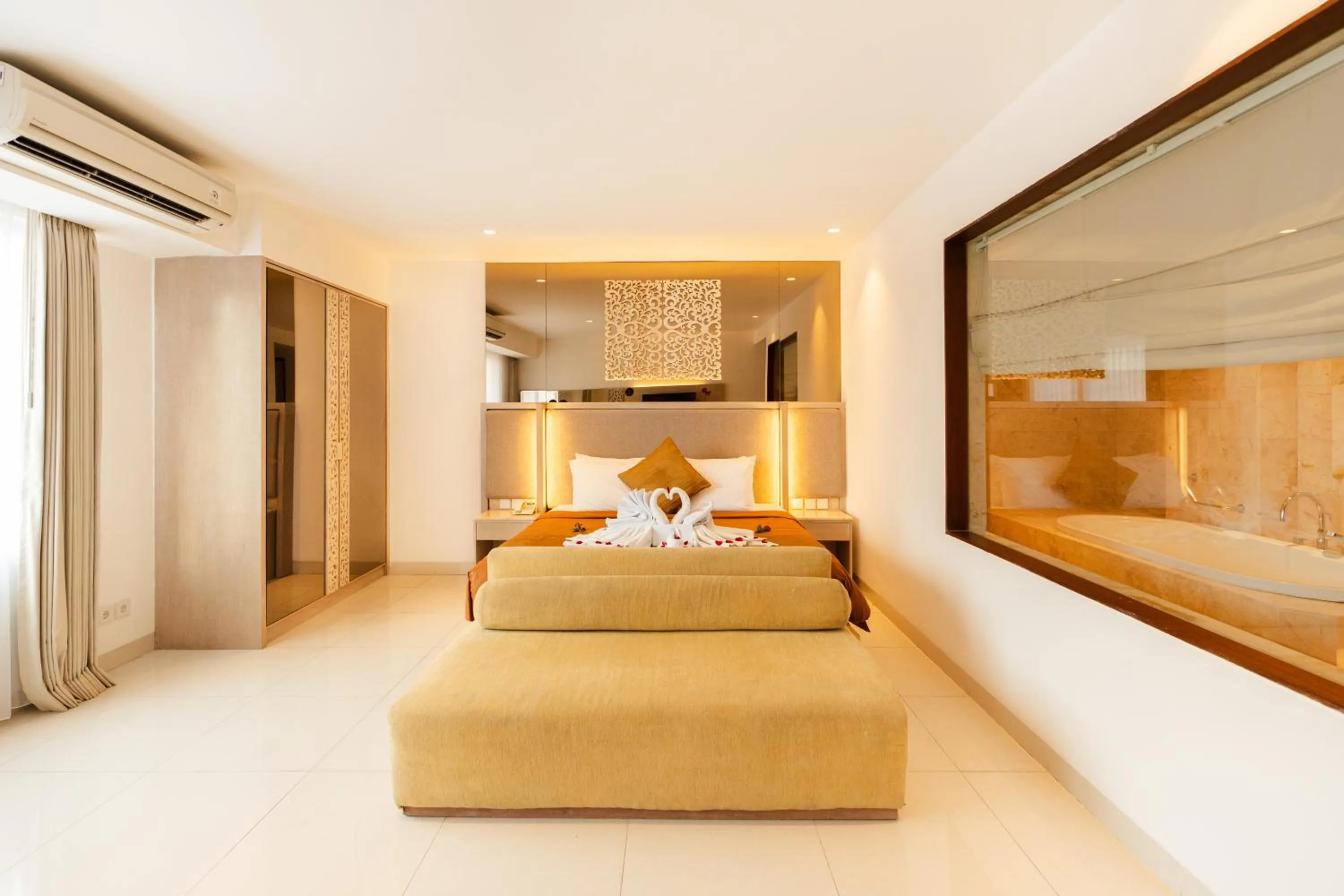 Bedroom, Bed in Kuta Angel Hotel