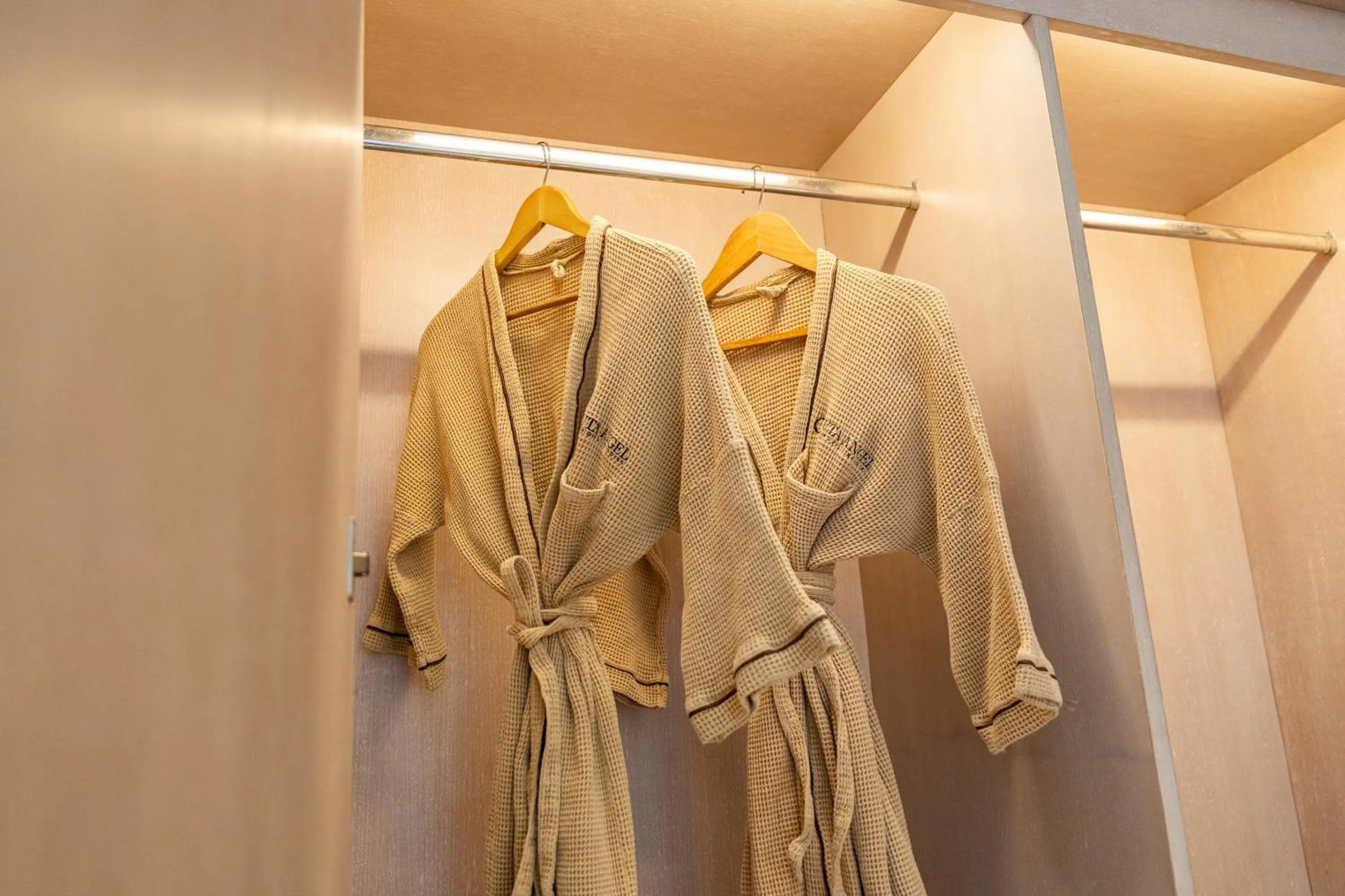 wardrobe in Kuta Angel Hotel