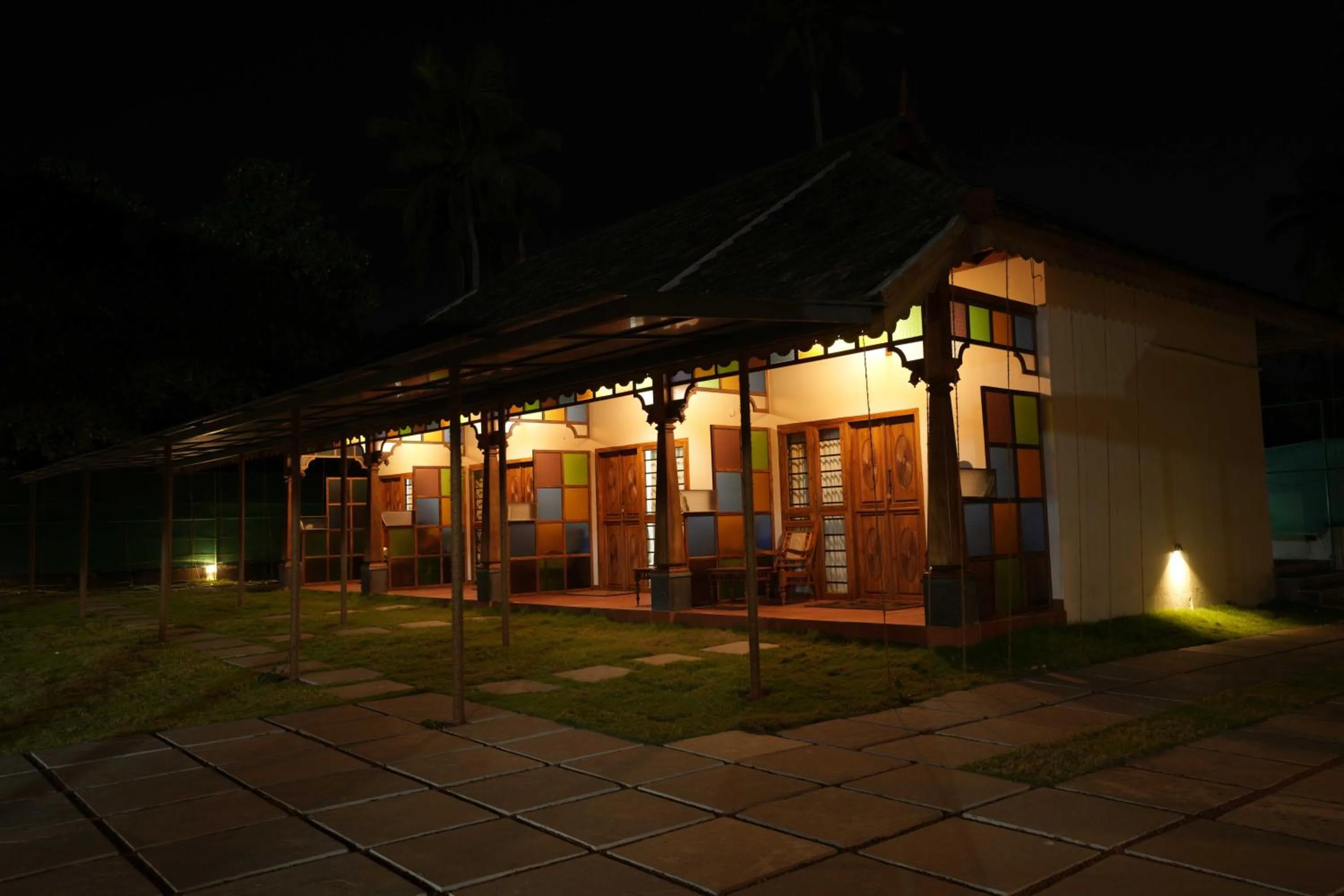 Property building in Ragas - Marari Beach Villa By Perfect Stays