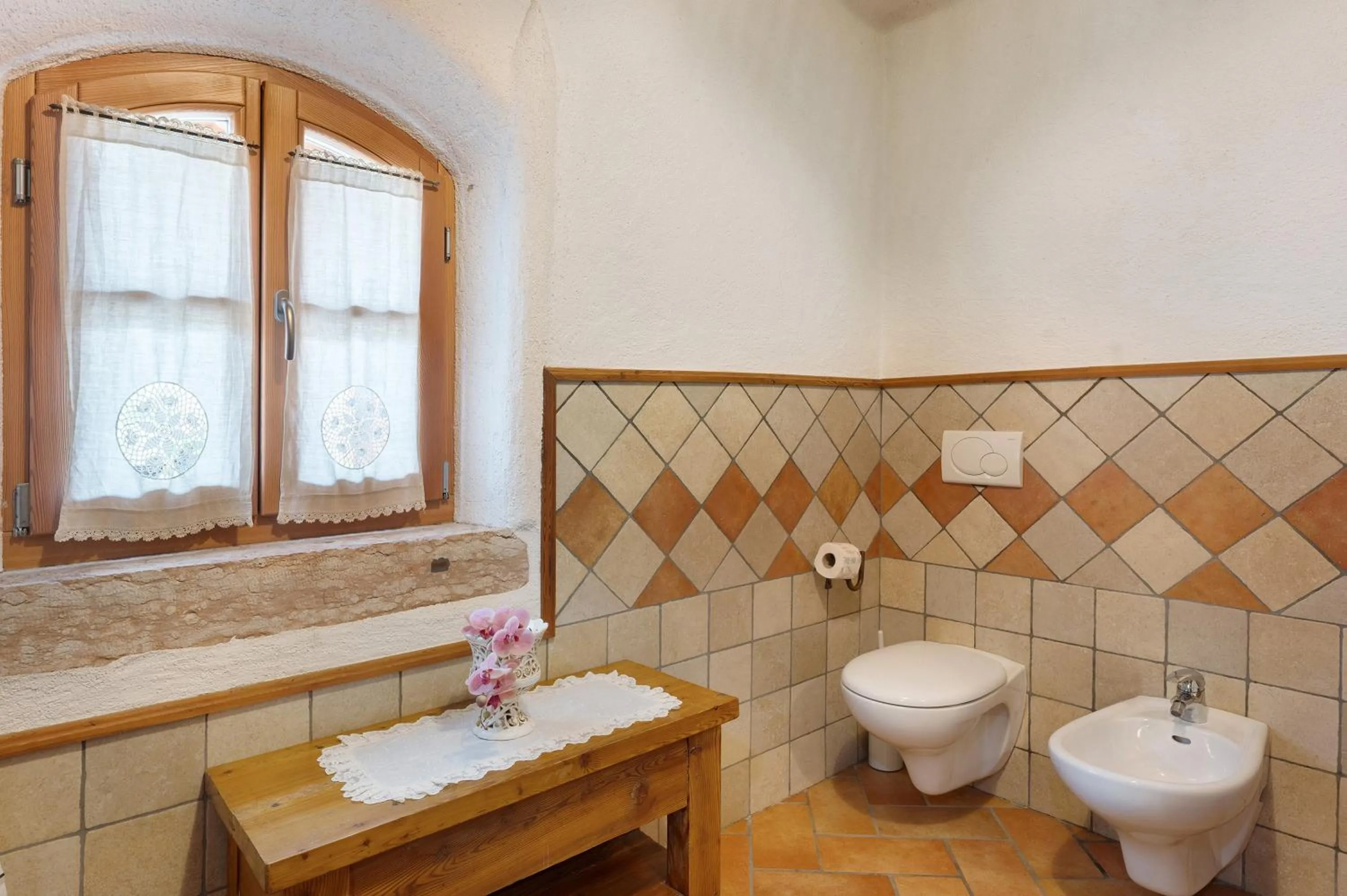 Bathroom in Agriturismo Alpenvidehof